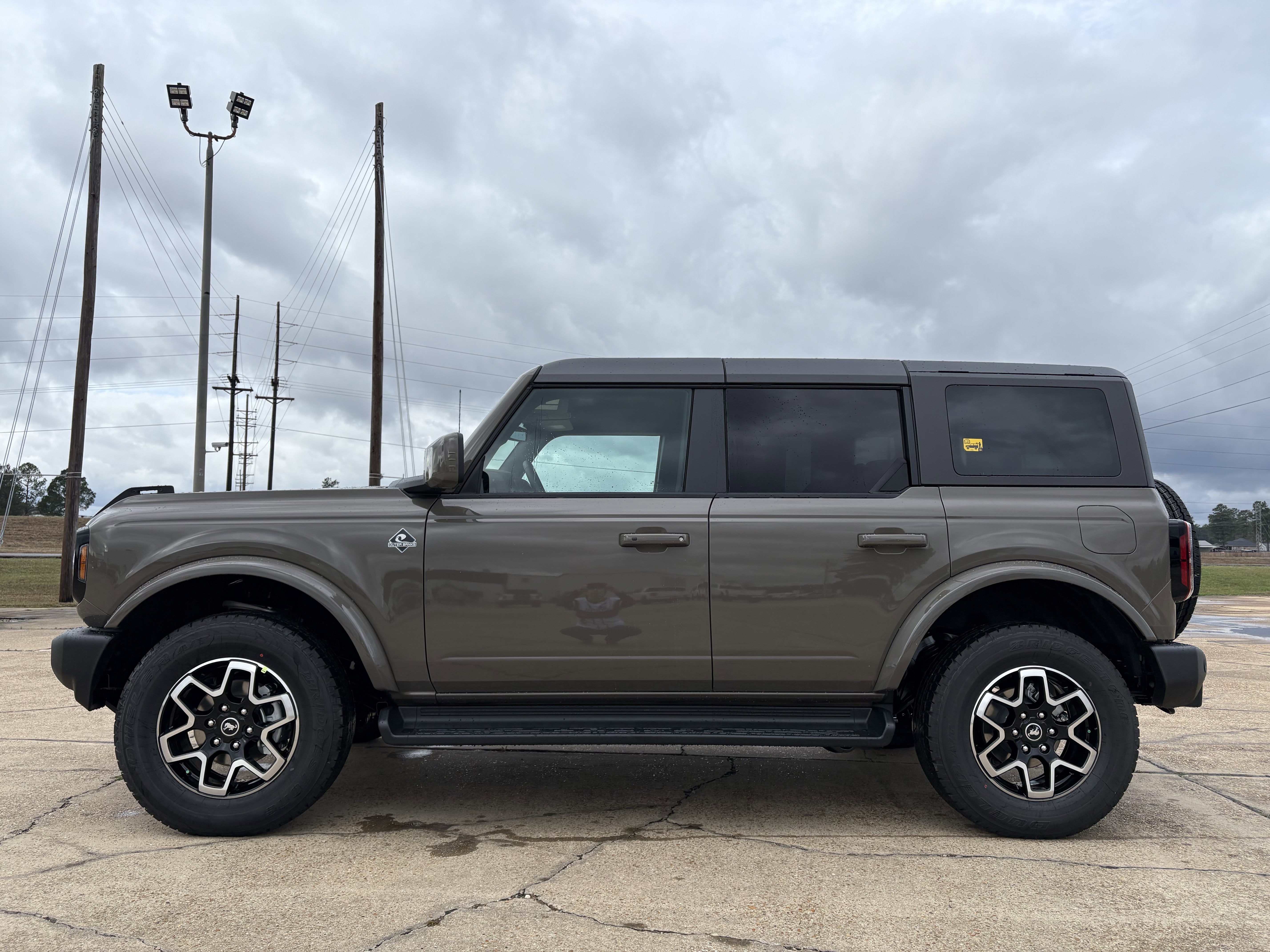 2025 Ford Bronco Outer Banks®