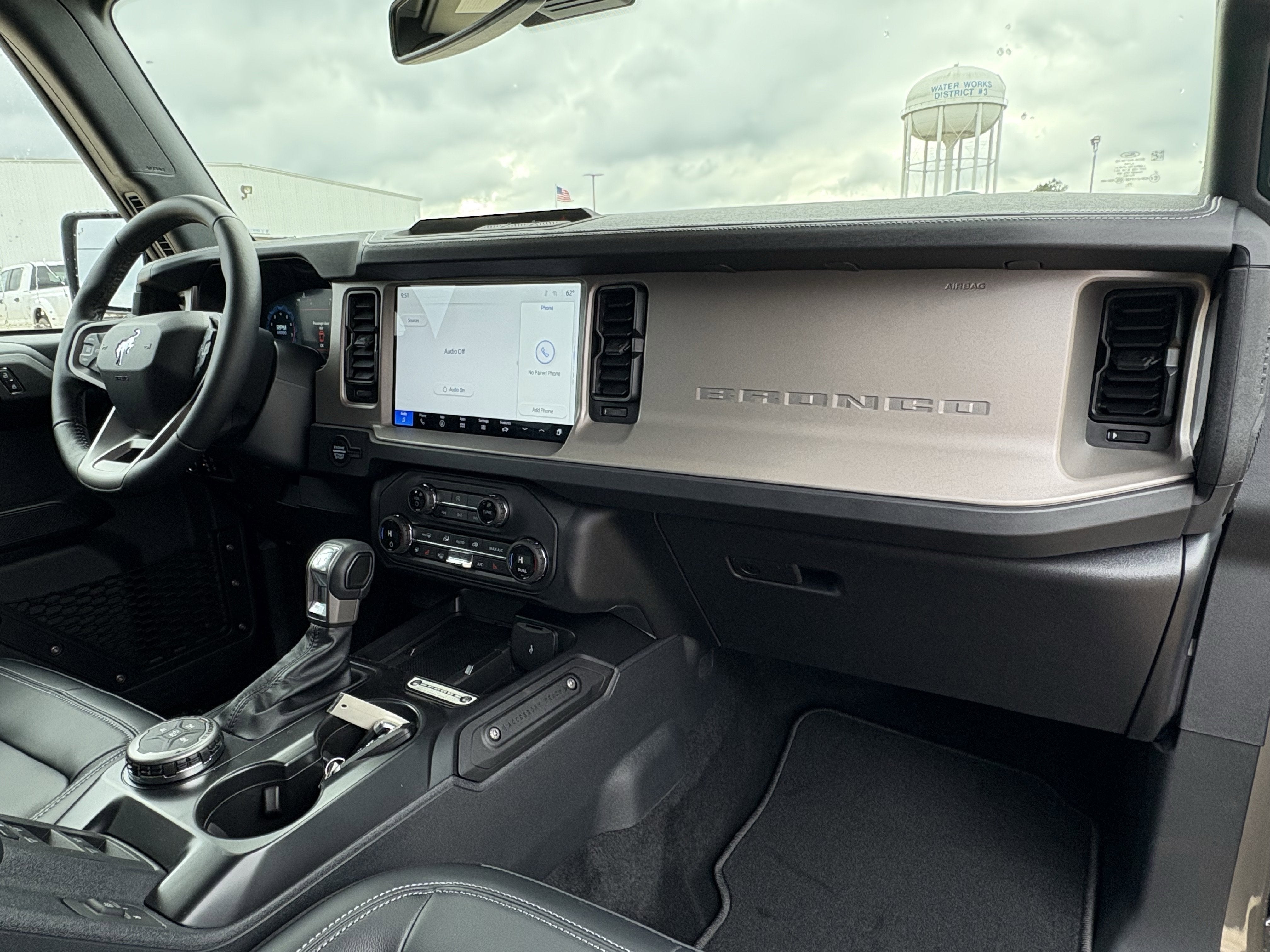 2025 Ford Bronco Outer Banks®