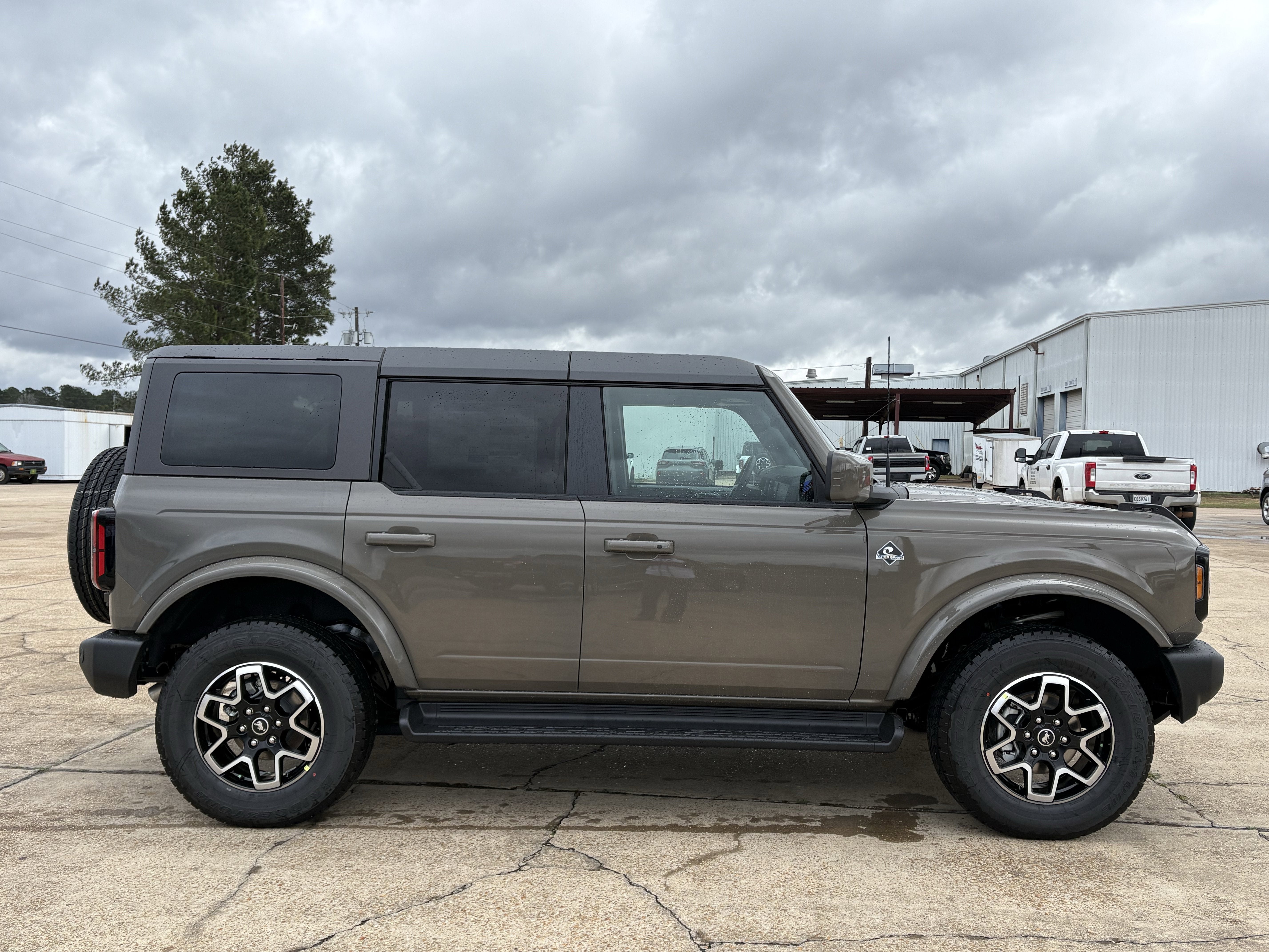 2025 Ford Bronco Outer Banks®