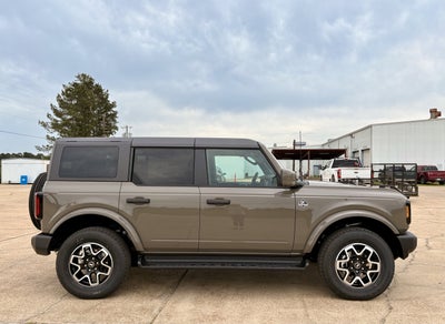 2026 Ford Bronco Outer Banks®