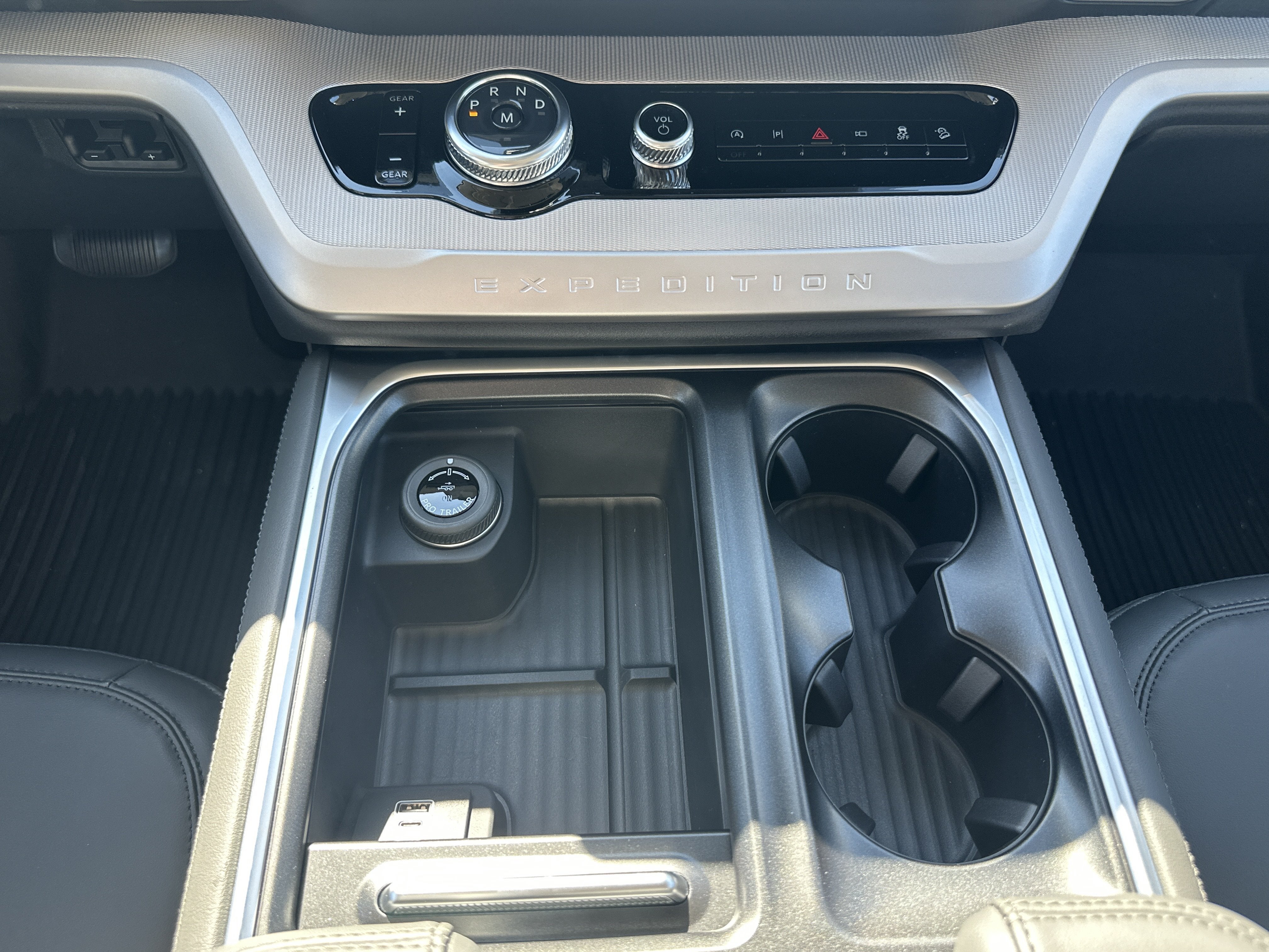 2027 Ford Expedition Active
