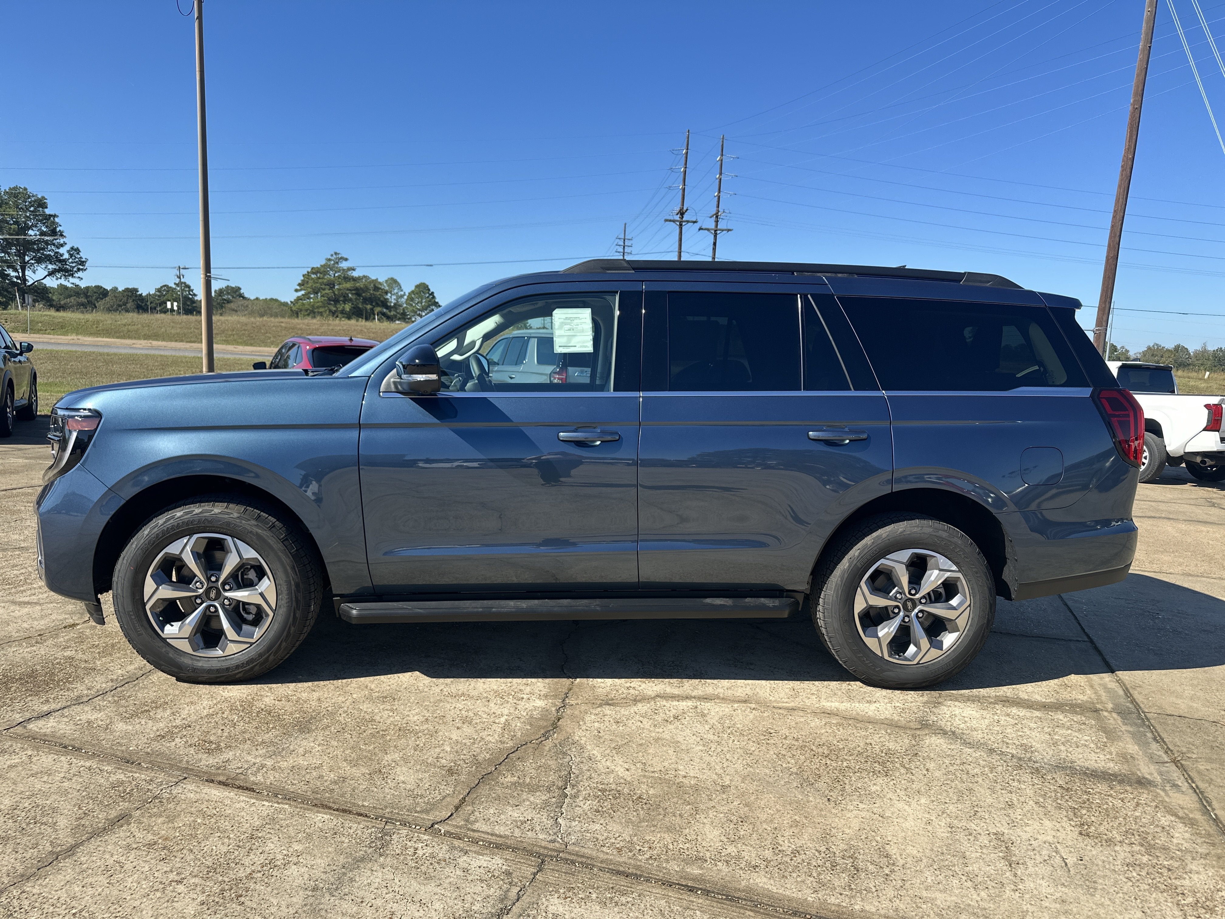 2027 Ford Expedition Active