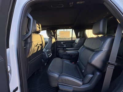 2026 Ford Expedition Platinum®