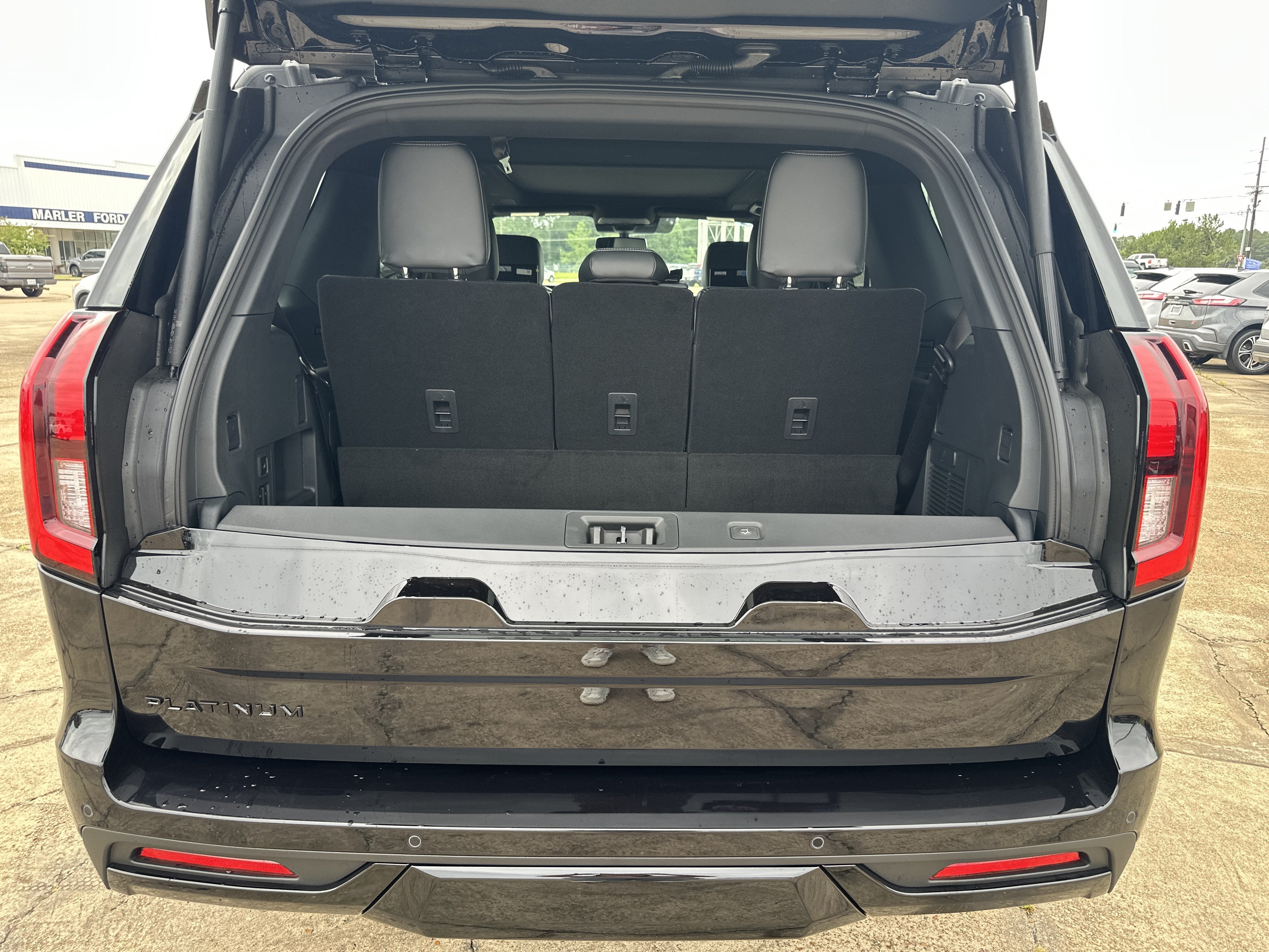 2027 Ford Expedition Platinum