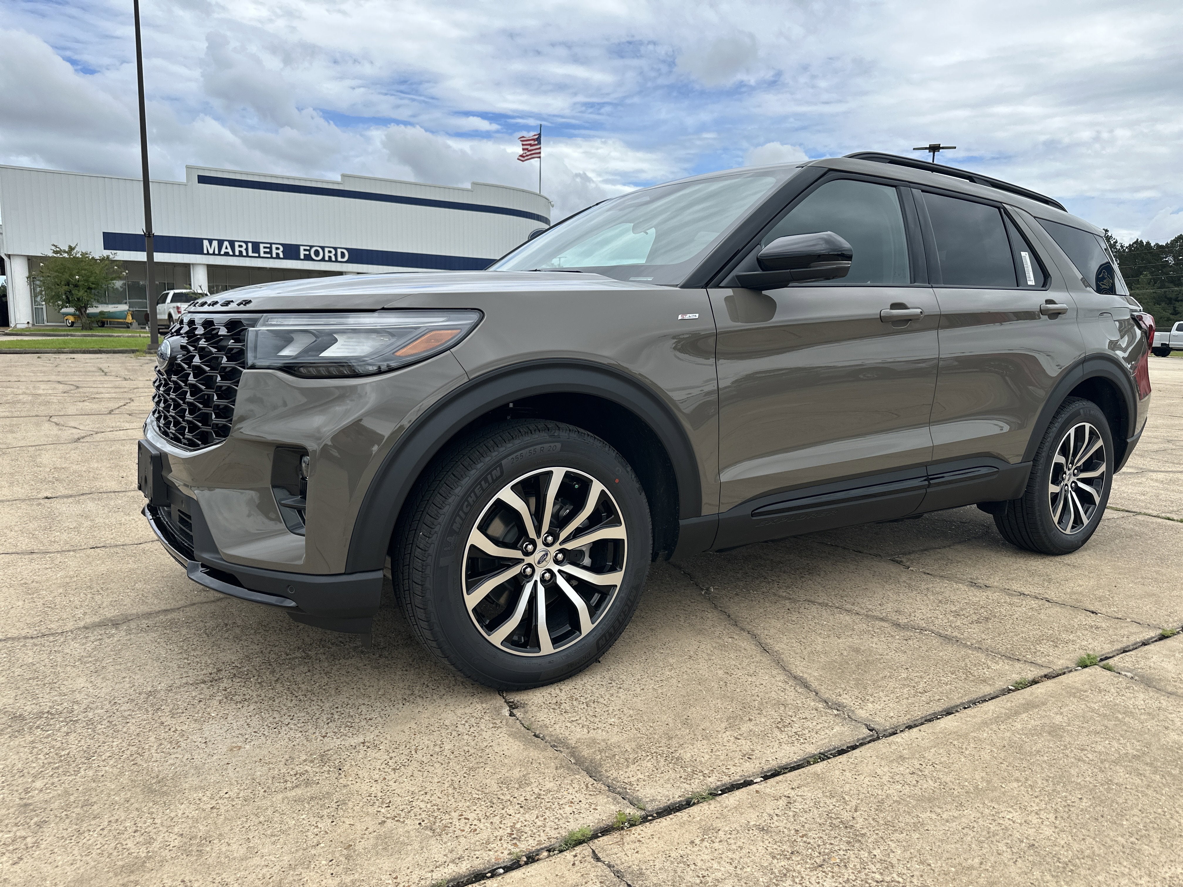 2026 Ford Explorer ST-Line
