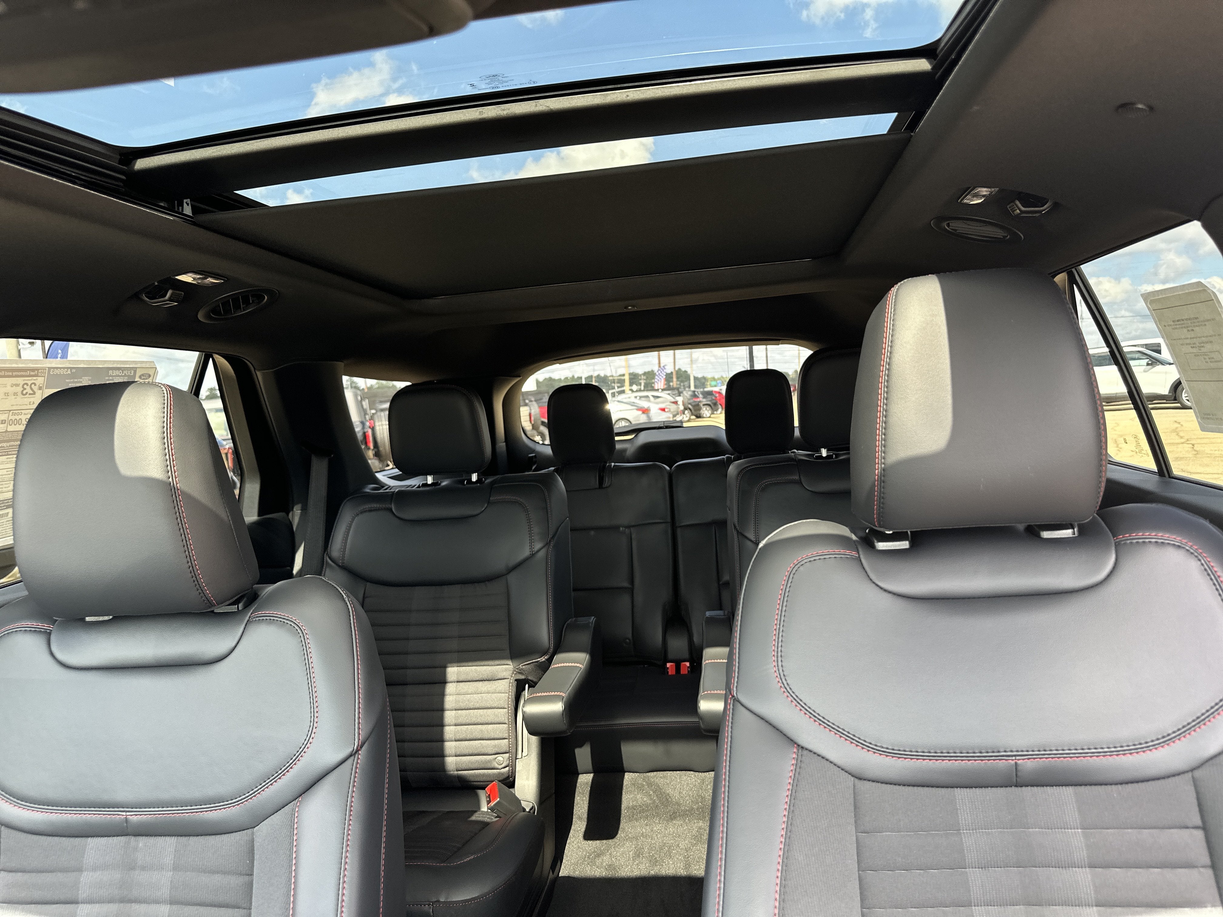 2027 Ford Explorer ST-Line