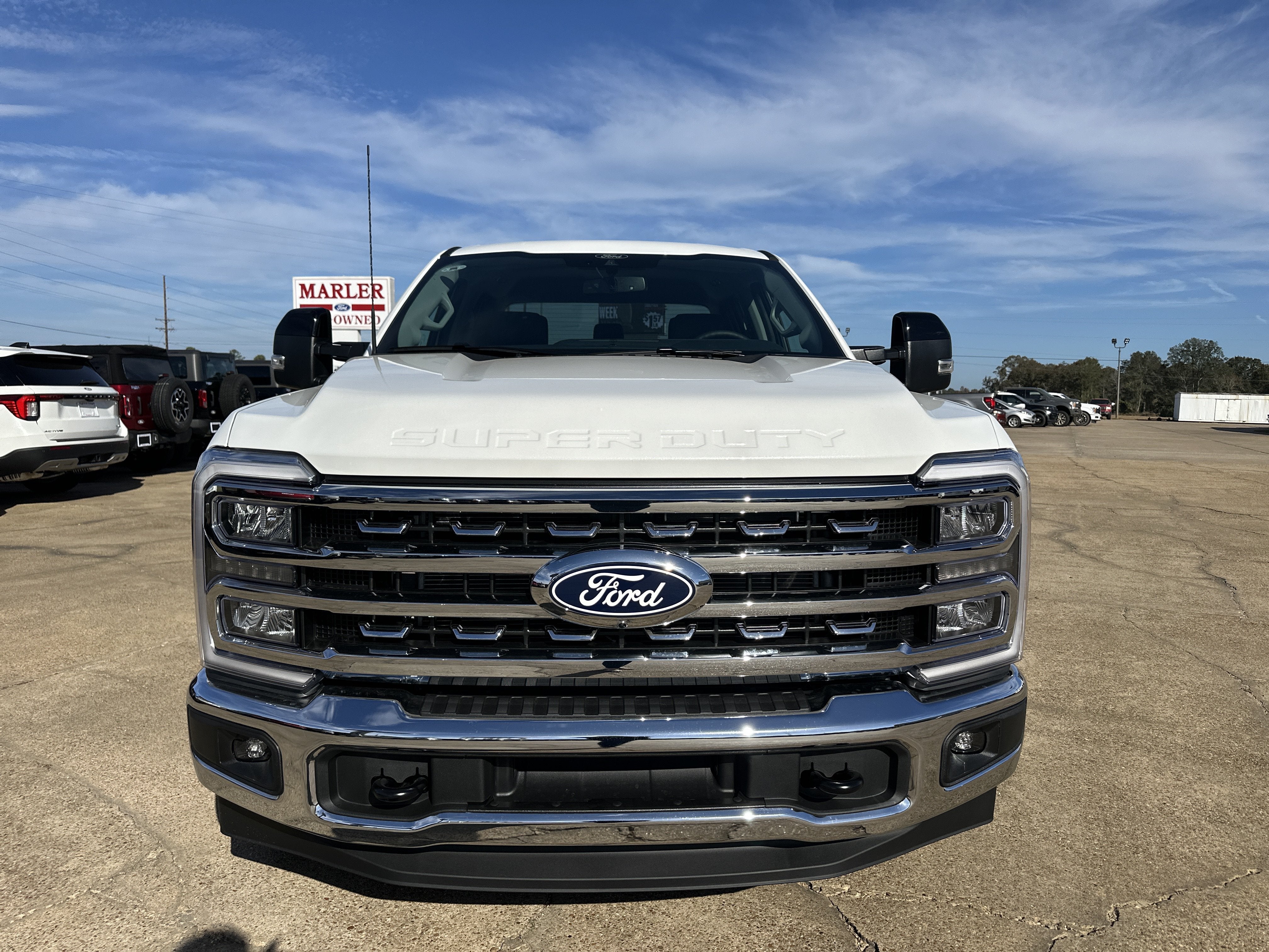2027 Ford Super Duty F-250 SRW F-250® Lariat®