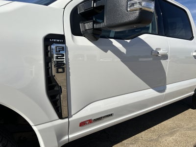 2027 Ford Super Duty F-250 SRW F-250® Lariat®