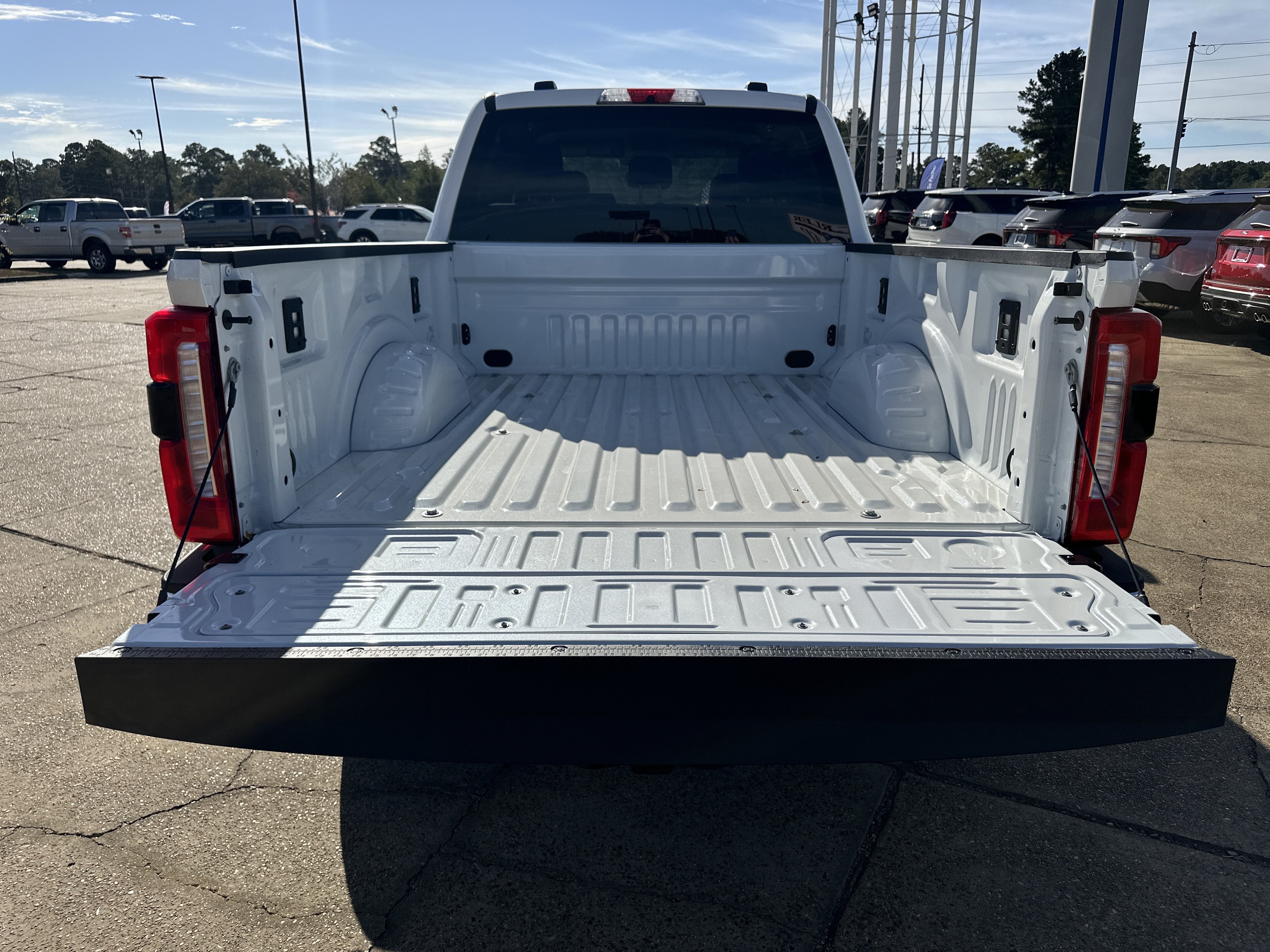 2027 Ford Super Duty F-250 SRW F-250® Lariat®