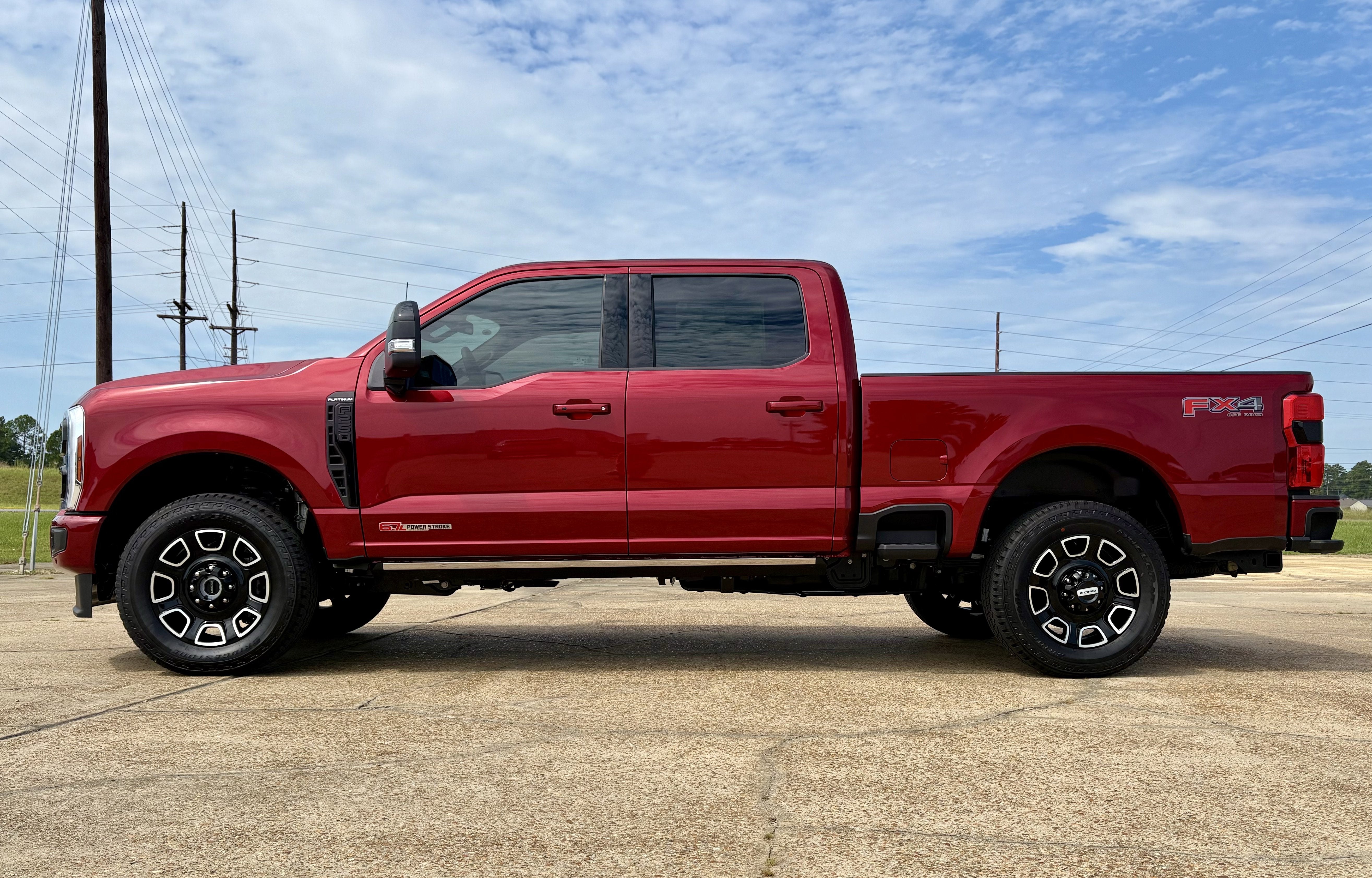 2025 Ford Super Duty F-250 SRW F-250® Platinum®