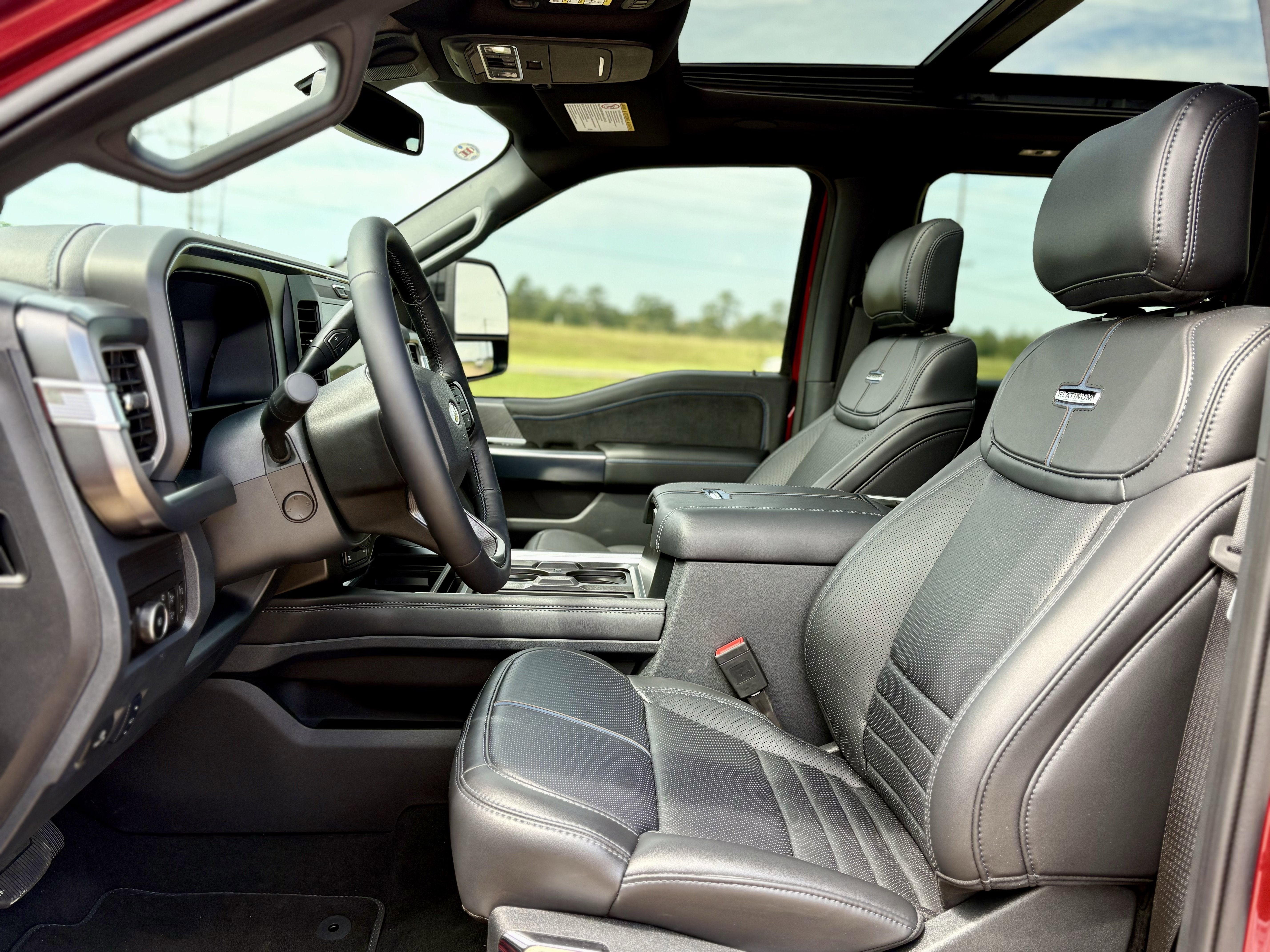 2025 Ford Super Duty F-250 SRW F-250® Platinum®