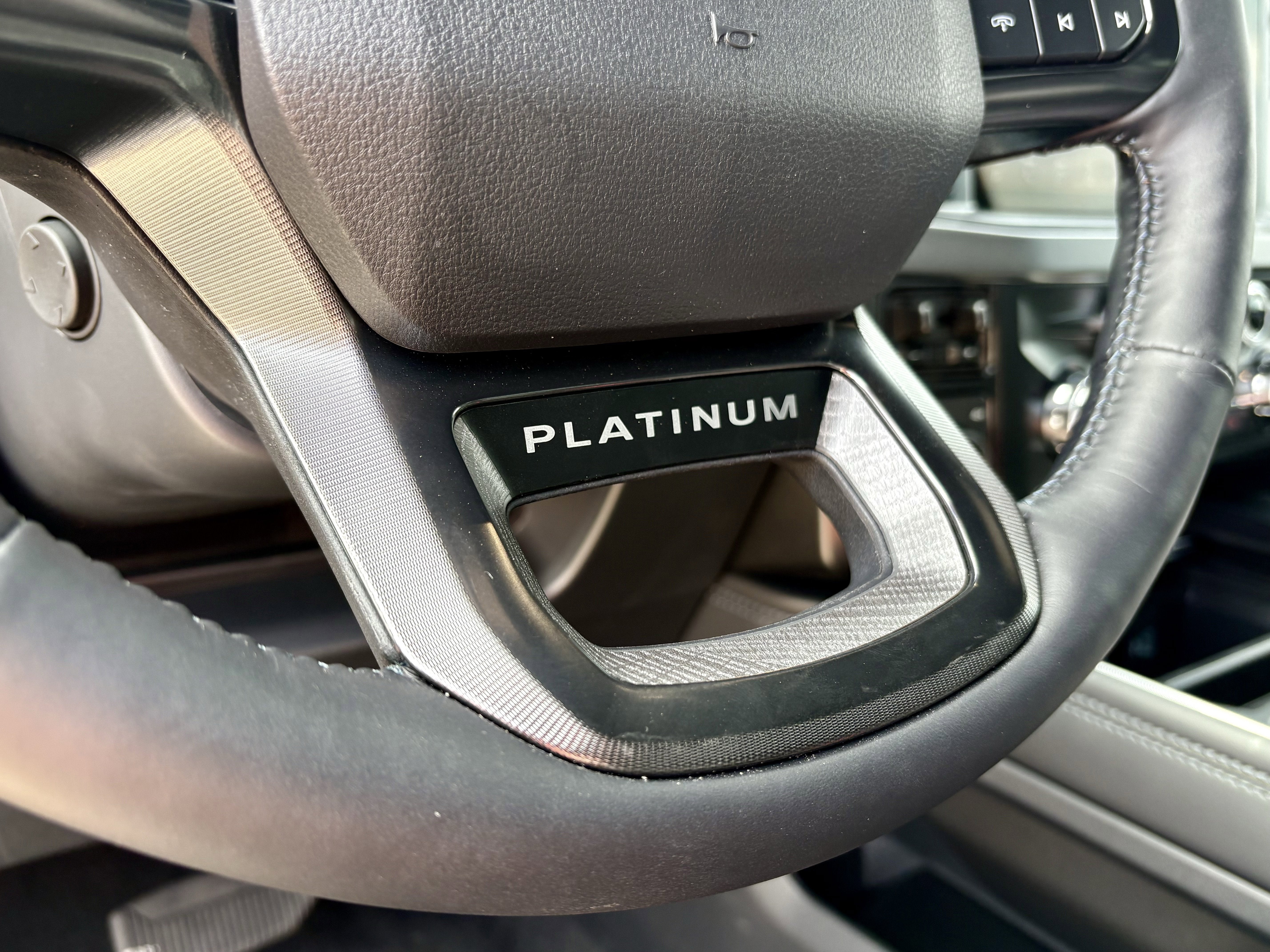 2025 Ford Super Duty F-250 SRW F-250® Platinum®