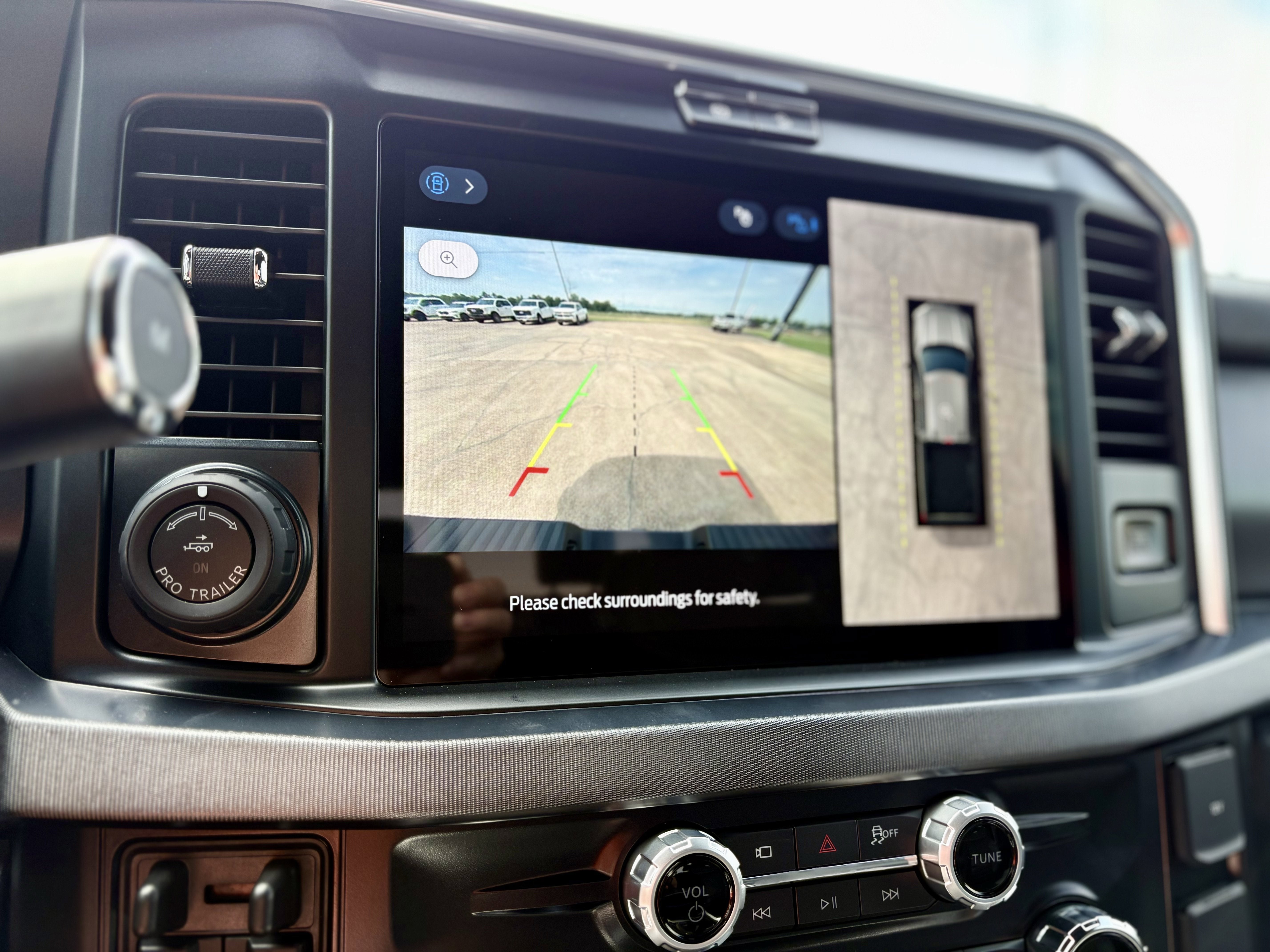 2025 Ford Super Duty F-250 SRW F-250® Platinum®