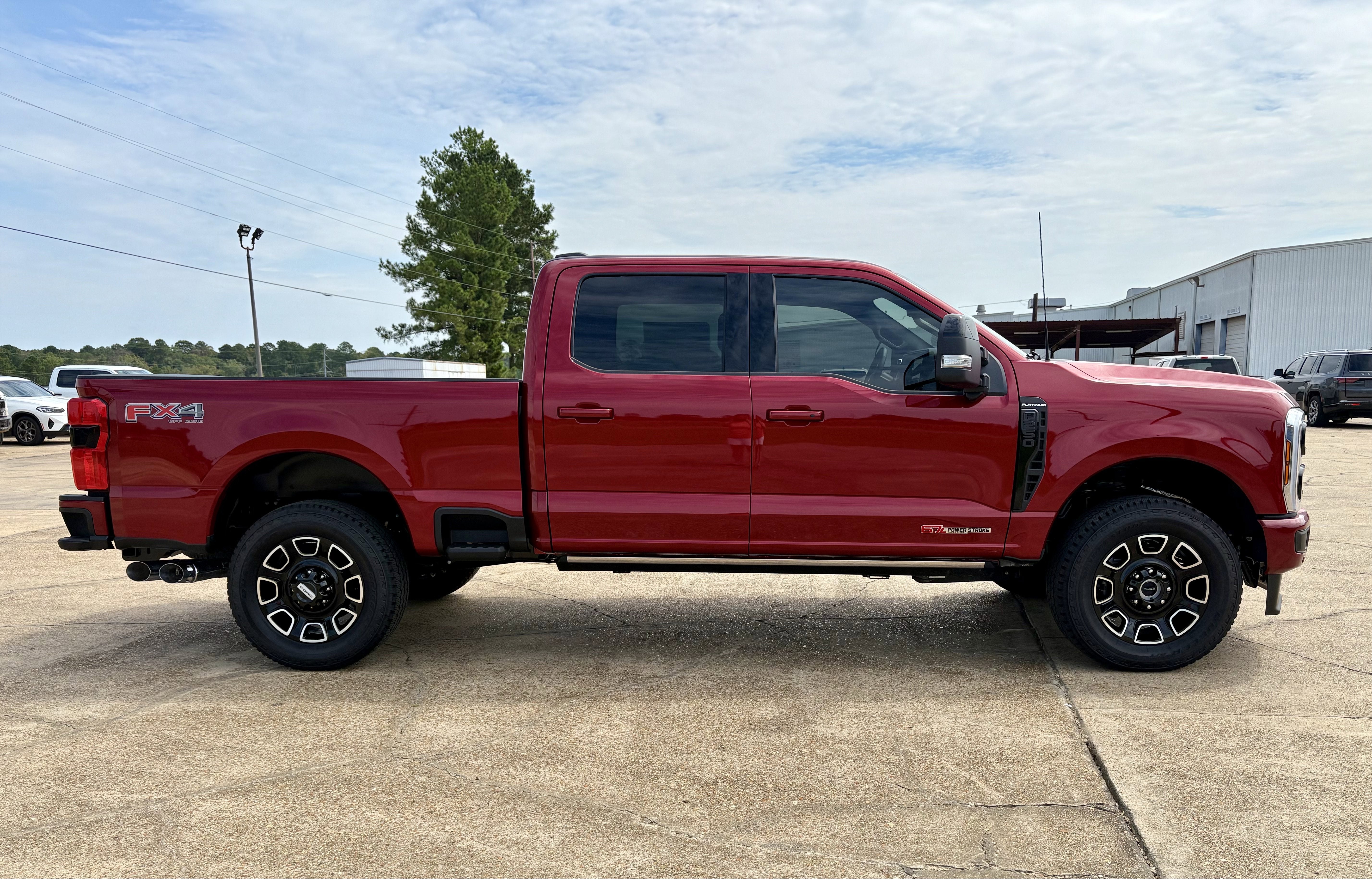 2025 Ford Super Duty F-250 SRW F-250® Platinum®