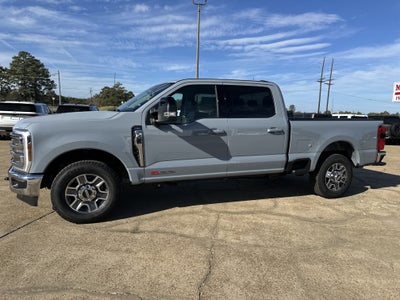 2027 Ford Super Duty F-350 SRW F-350® Lariat®