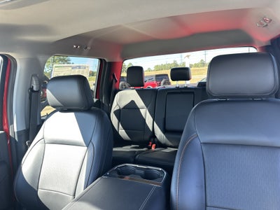 2027 Ford Super Duty F-350 SRW F-350® Lariat®