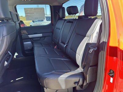 2027 Ford Super Duty F-350 SRW F-350® Lariat®