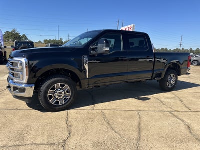 2027 Ford Super Duty F-350 SRW F-350® Lariat®