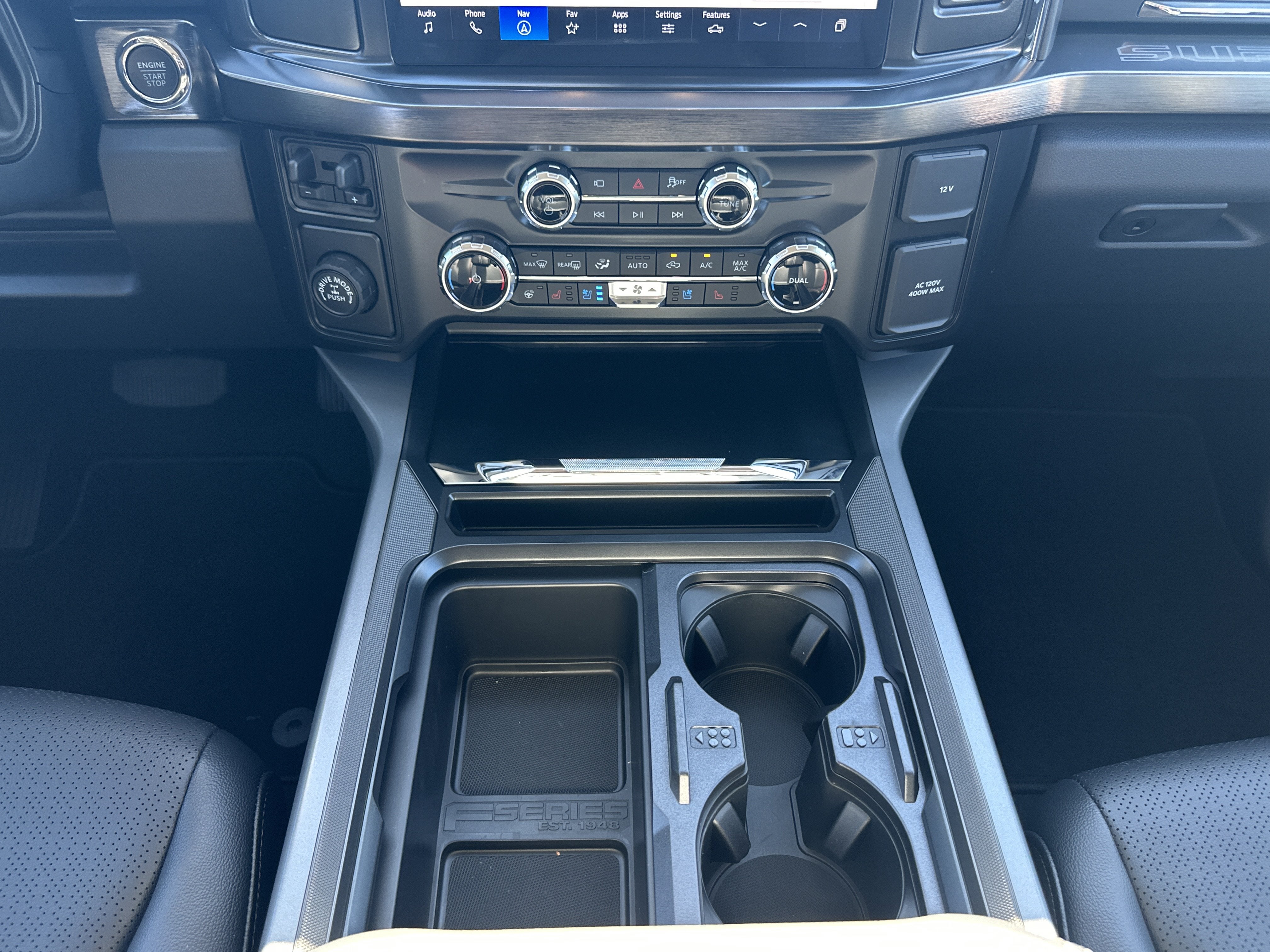 2027 Ford Super Duty F-350 SRW F-350® Lariat®