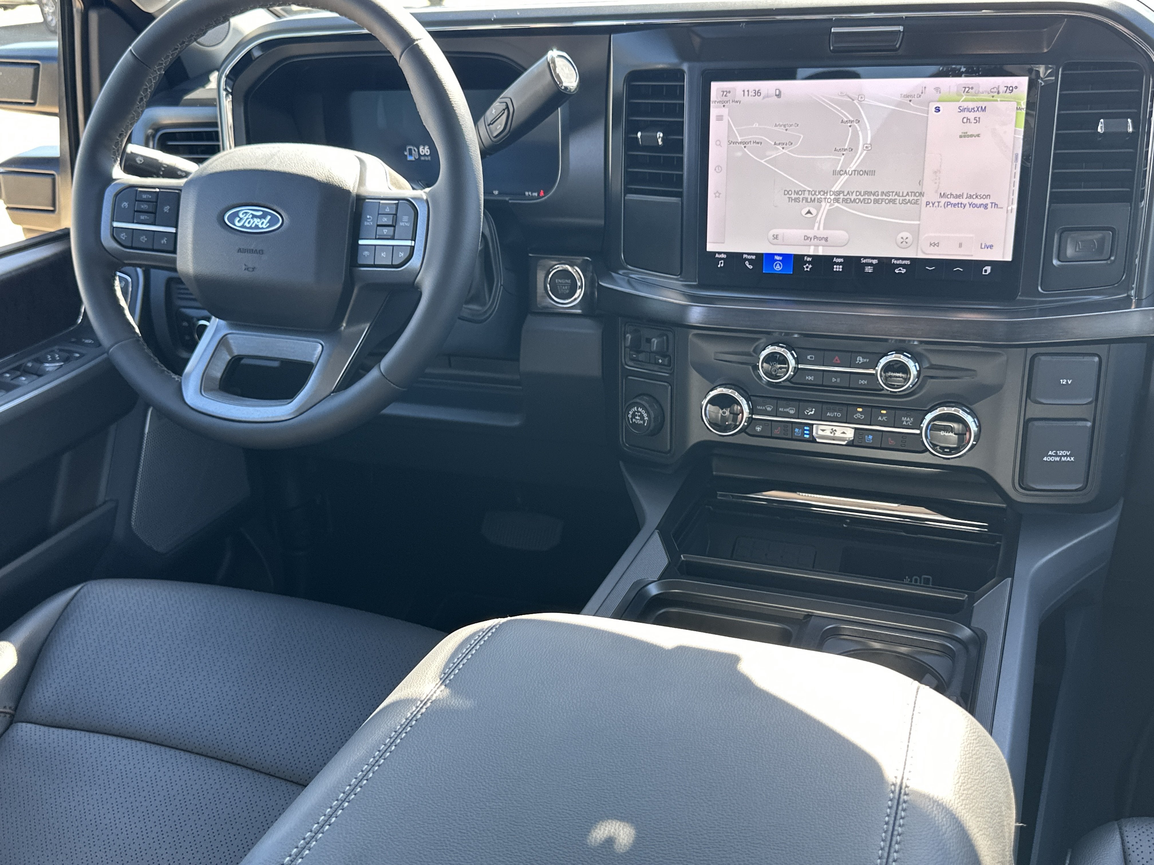 2027 Ford Super Duty F-350 SRW F-350® Lariat®