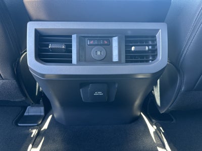 2027 Ford Super Duty F-350 SRW F-350® Lariat®