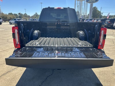 2027 Ford Super Duty F-350 SRW F-350® Lariat®