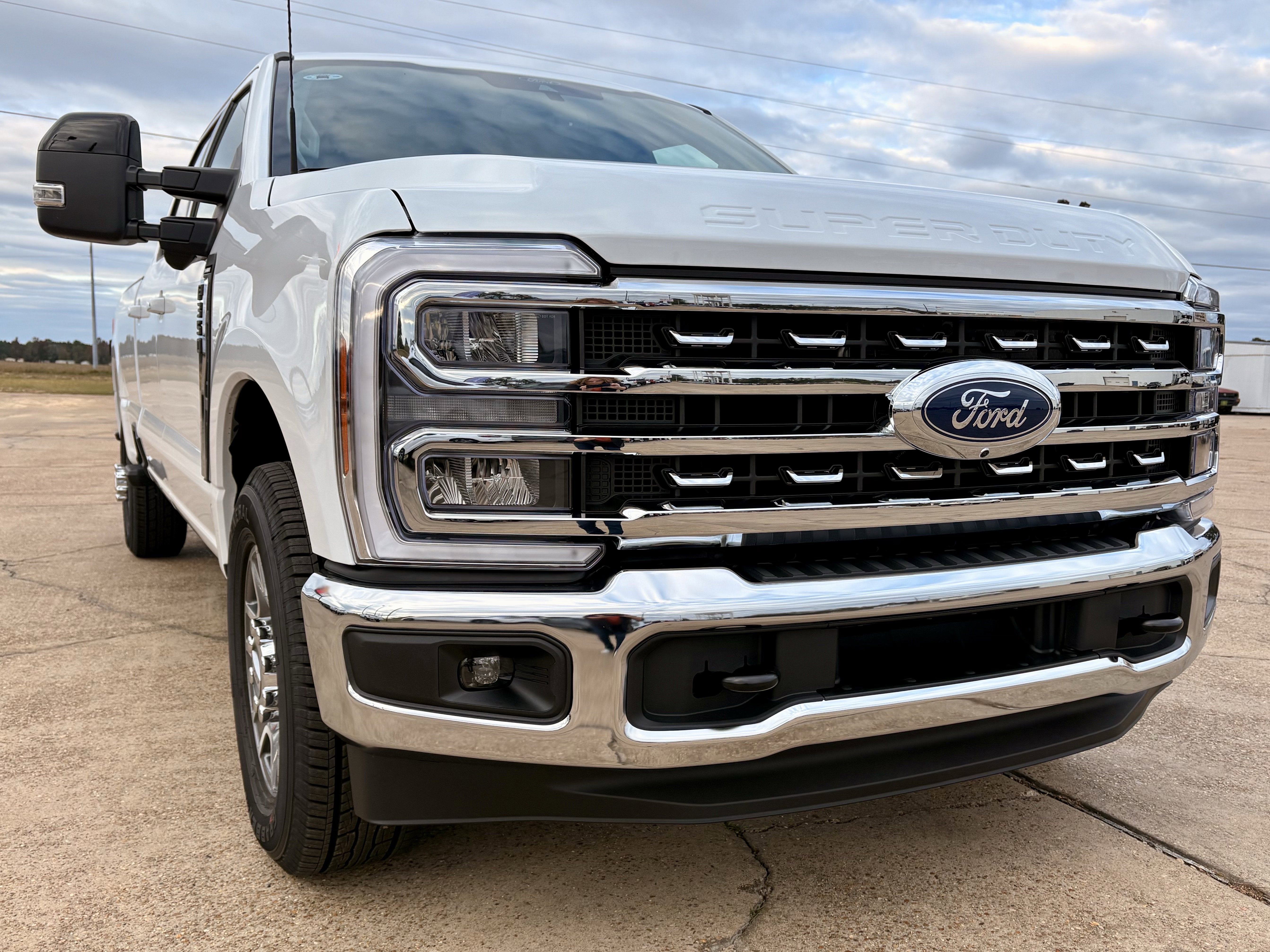 2026 Ford Super Duty F-350 SRW F-350® Lariat®