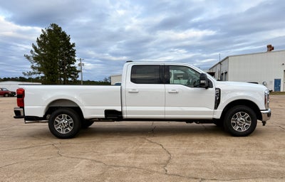 2026 Ford Super Duty F-350 SRW F-350® Lariat®
