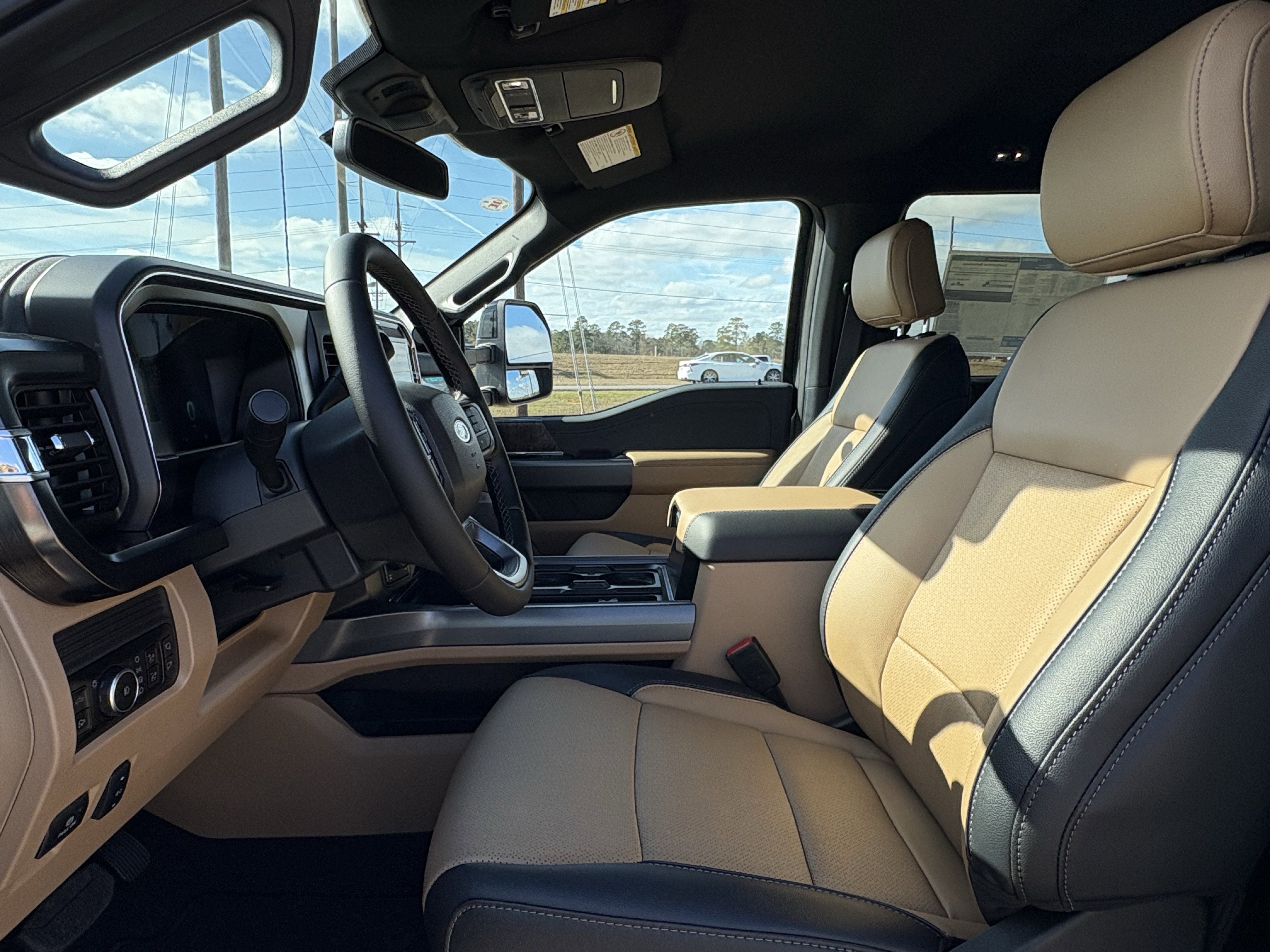 2026 Ford Super Duty F-350 SRW F-350® Lariat®