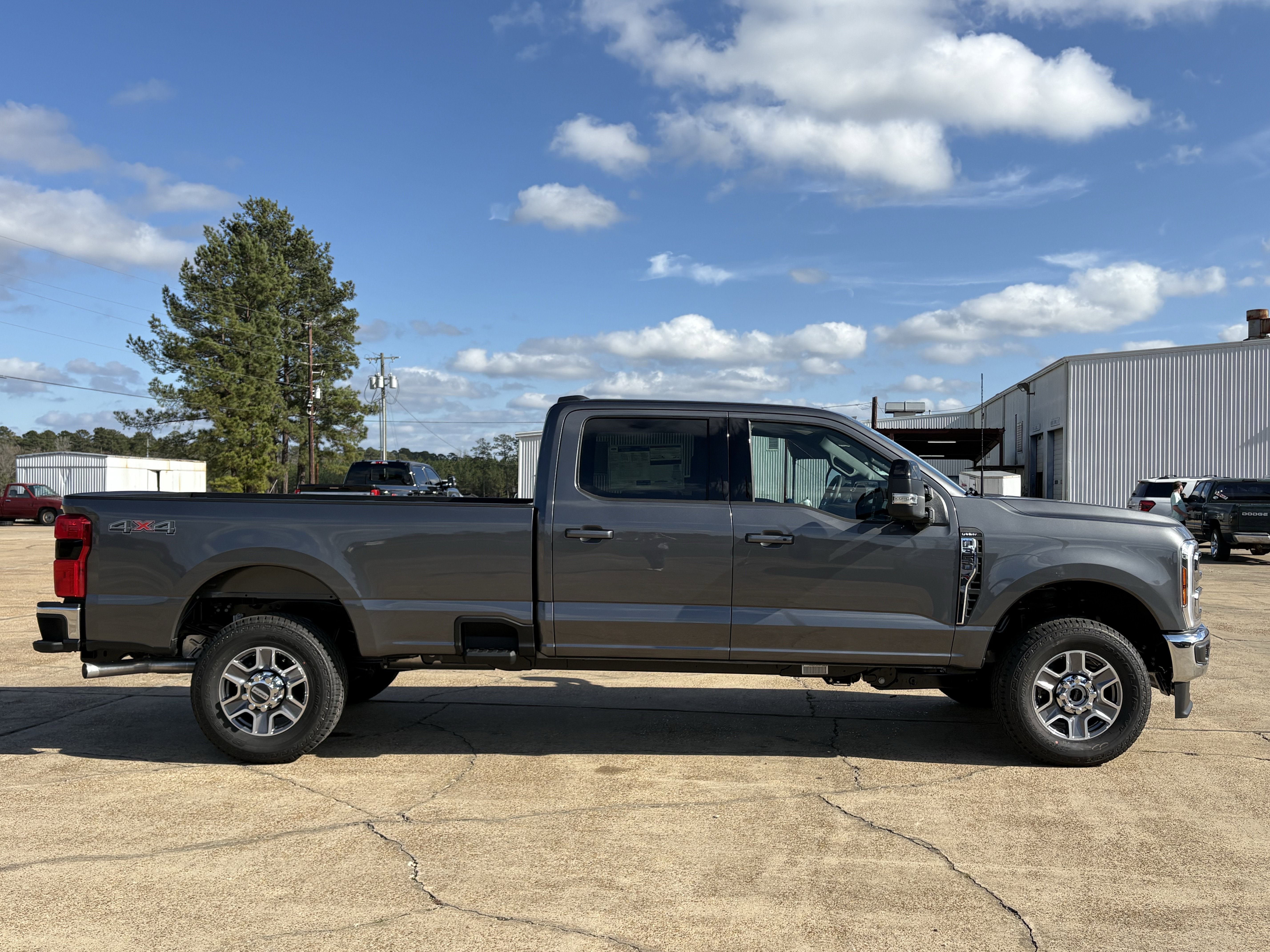 2026 Ford Super Duty F-350 SRW F-350® Lariat®