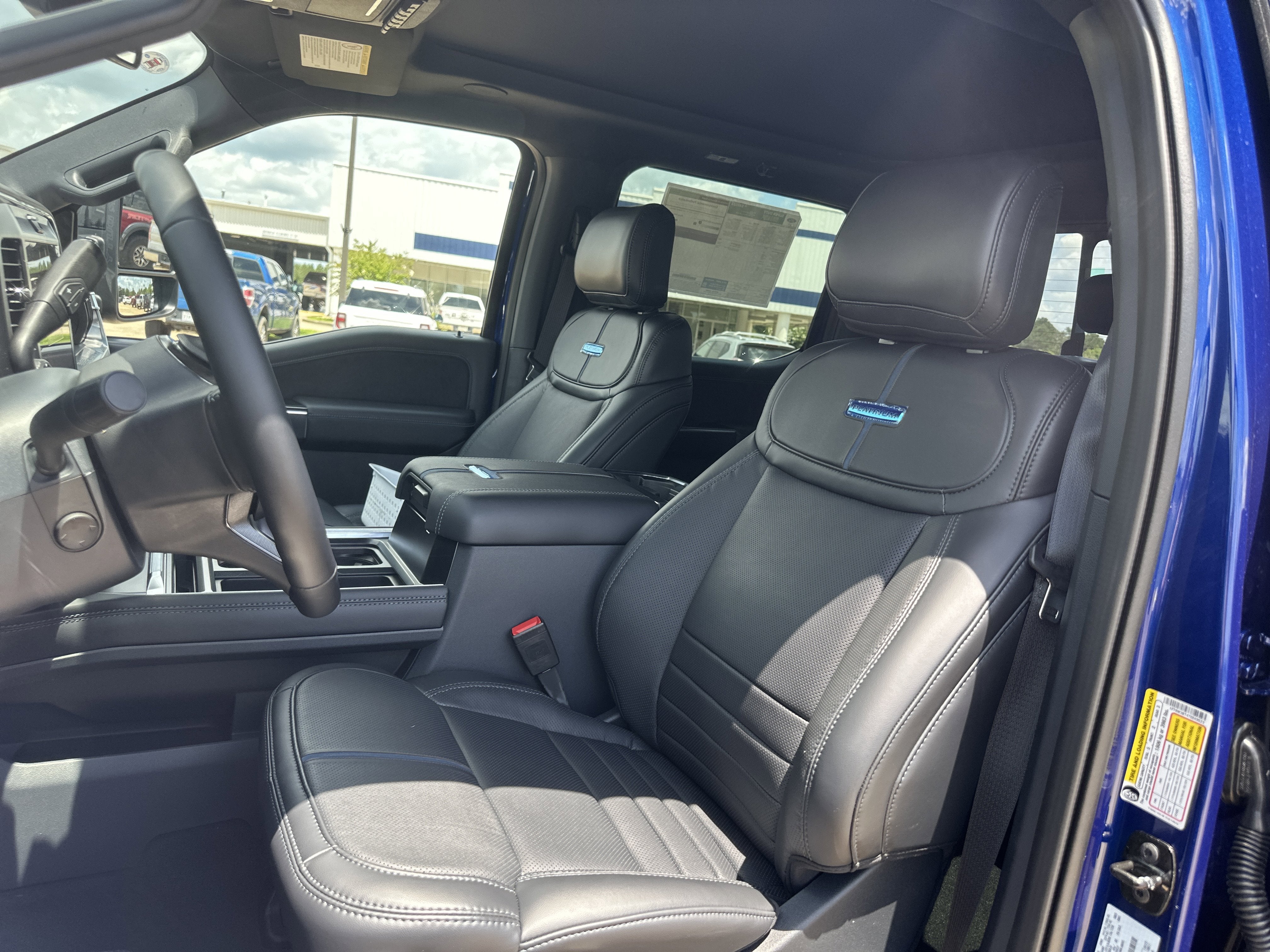 2026 Ford Super Duty F-350 SRW F-350® Platinum®