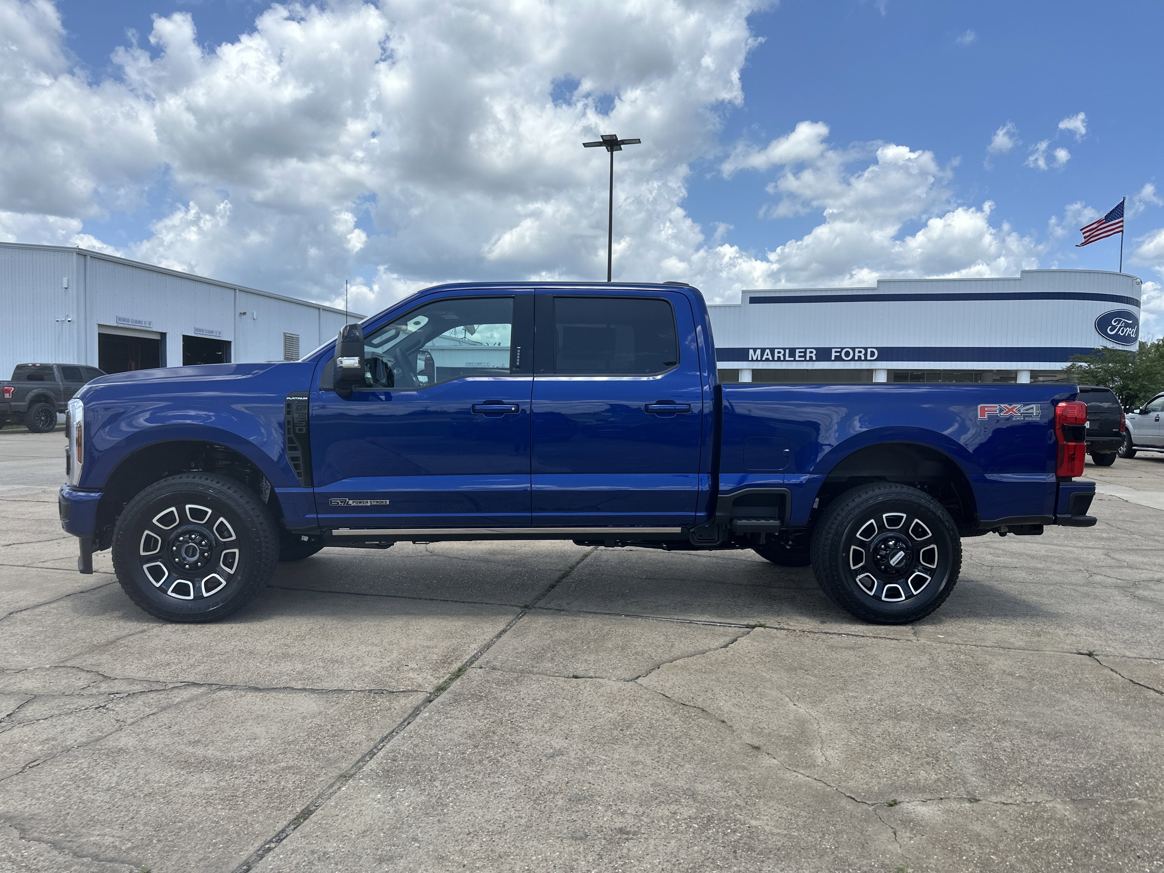 2026 Ford Super Duty F-350 SRW F-350® Platinum®