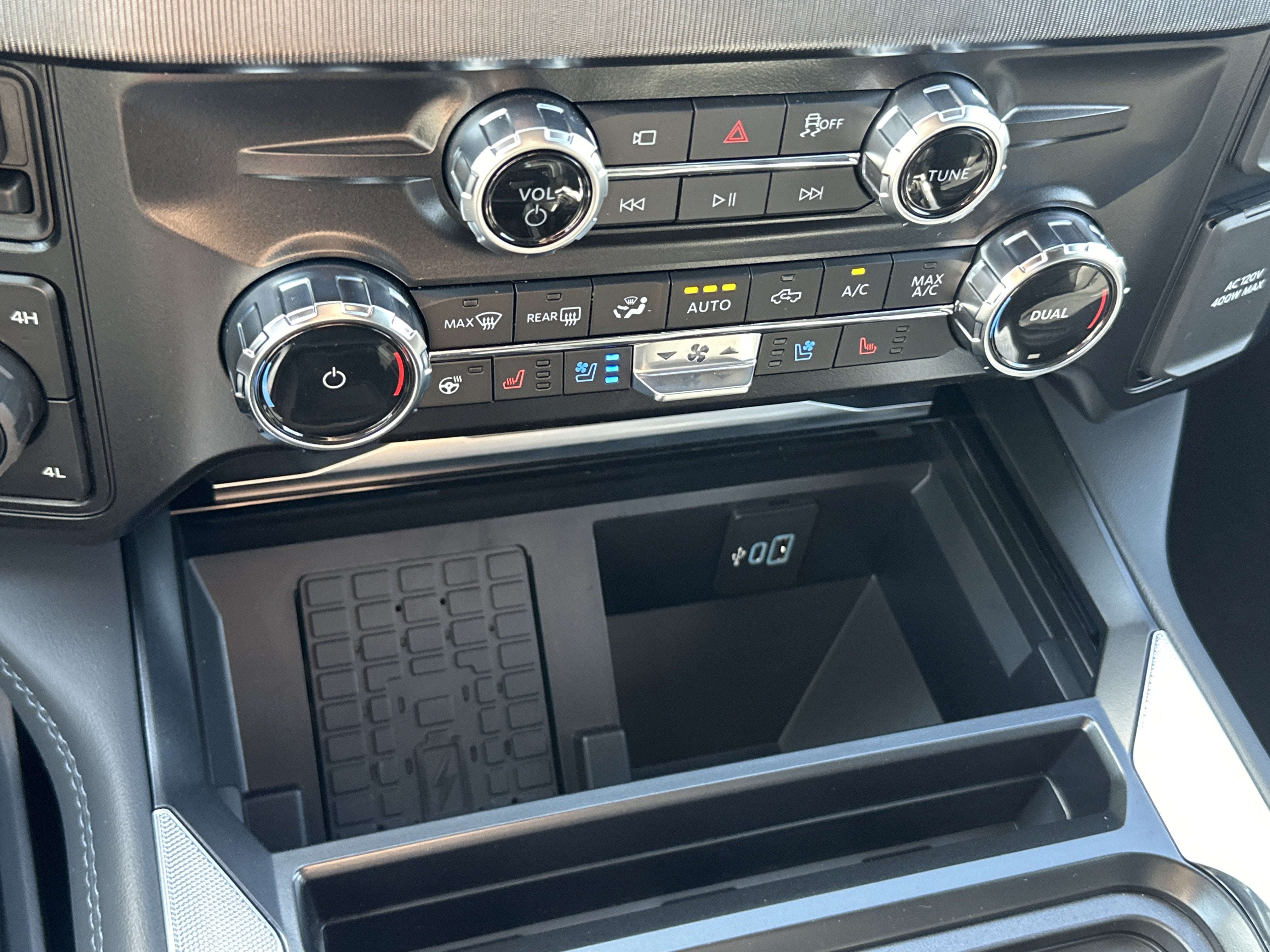 2026 Ford F-350 Super Duty Platinum - Photo 18