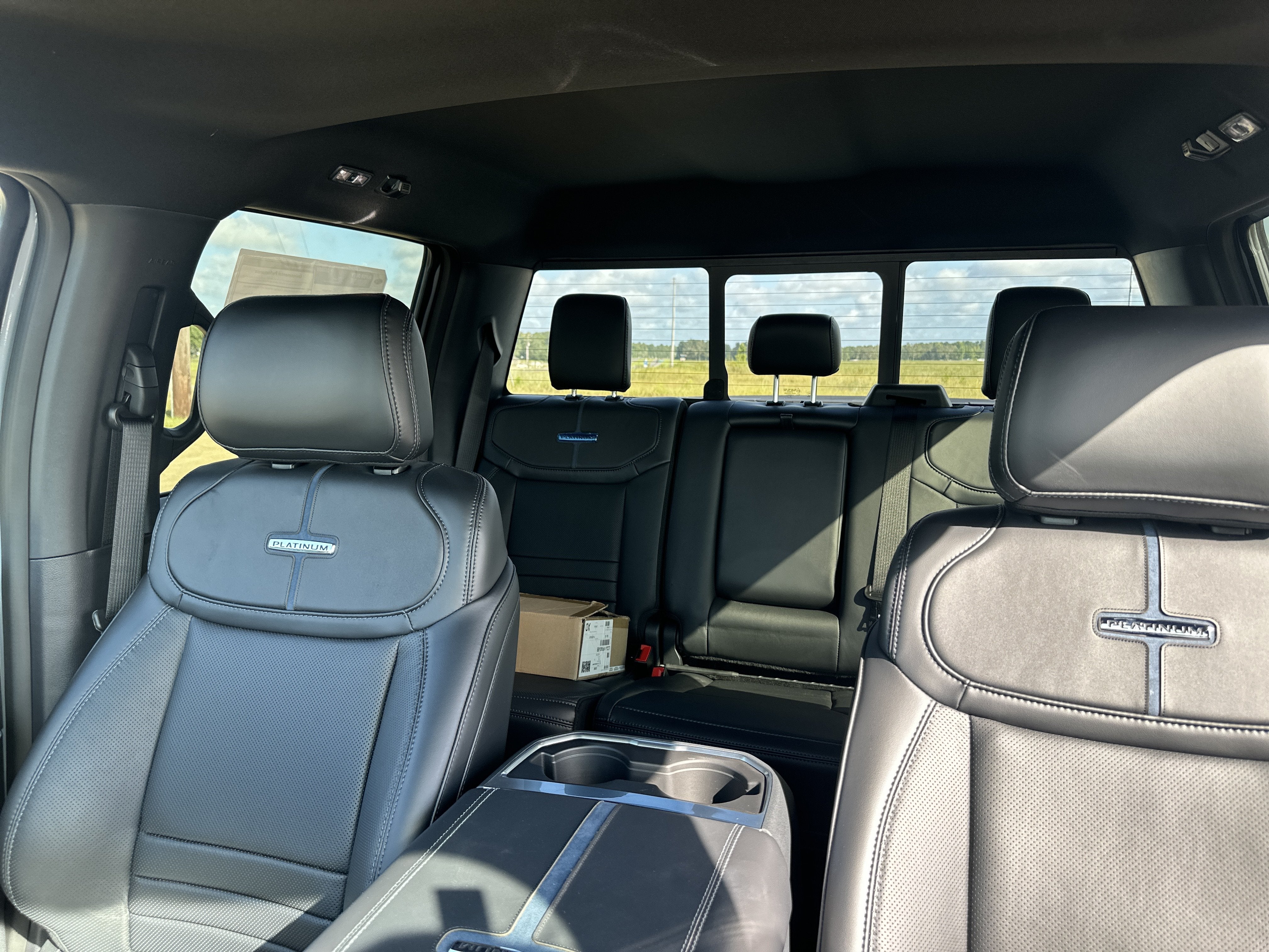 2026 Ford F-350 Super Duty Platinum - Photo 19