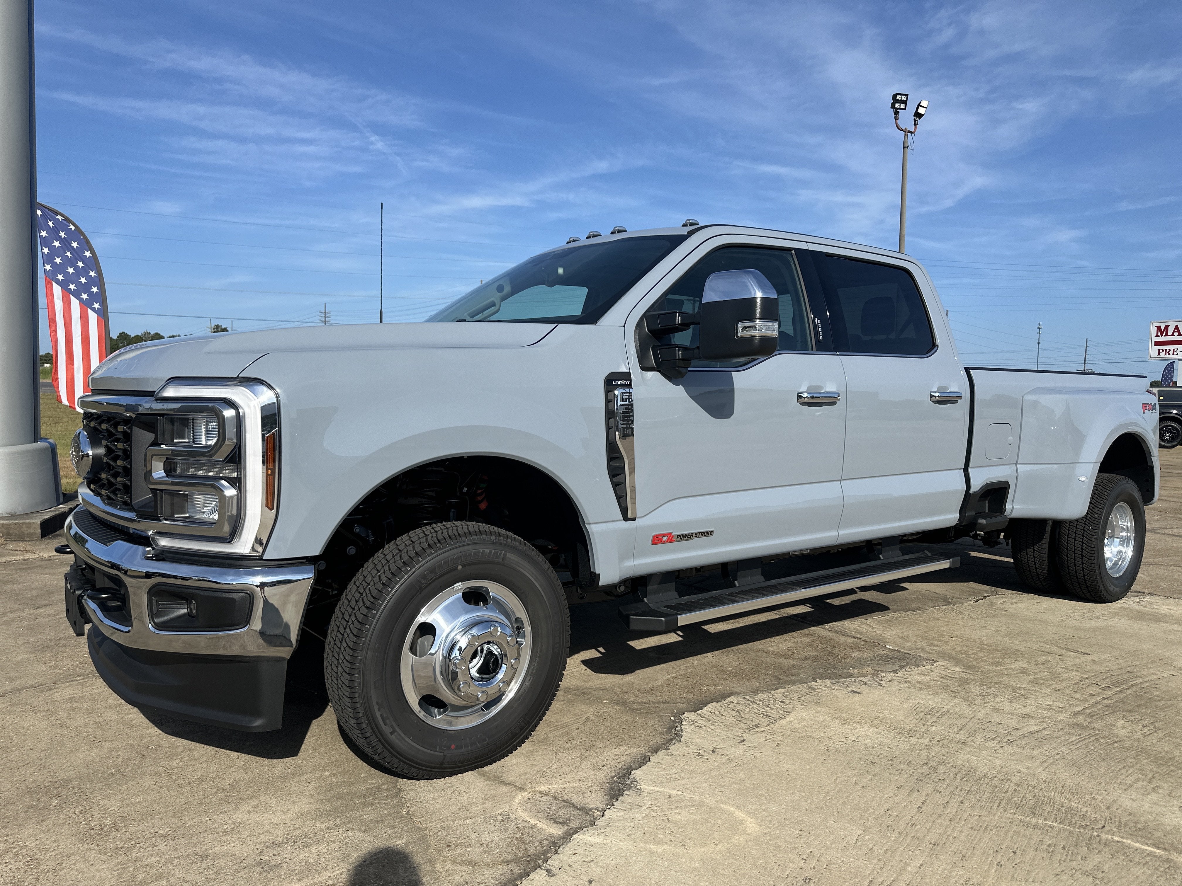 2026 Ford Super Duty F-350 DRW F-350® Lariat®