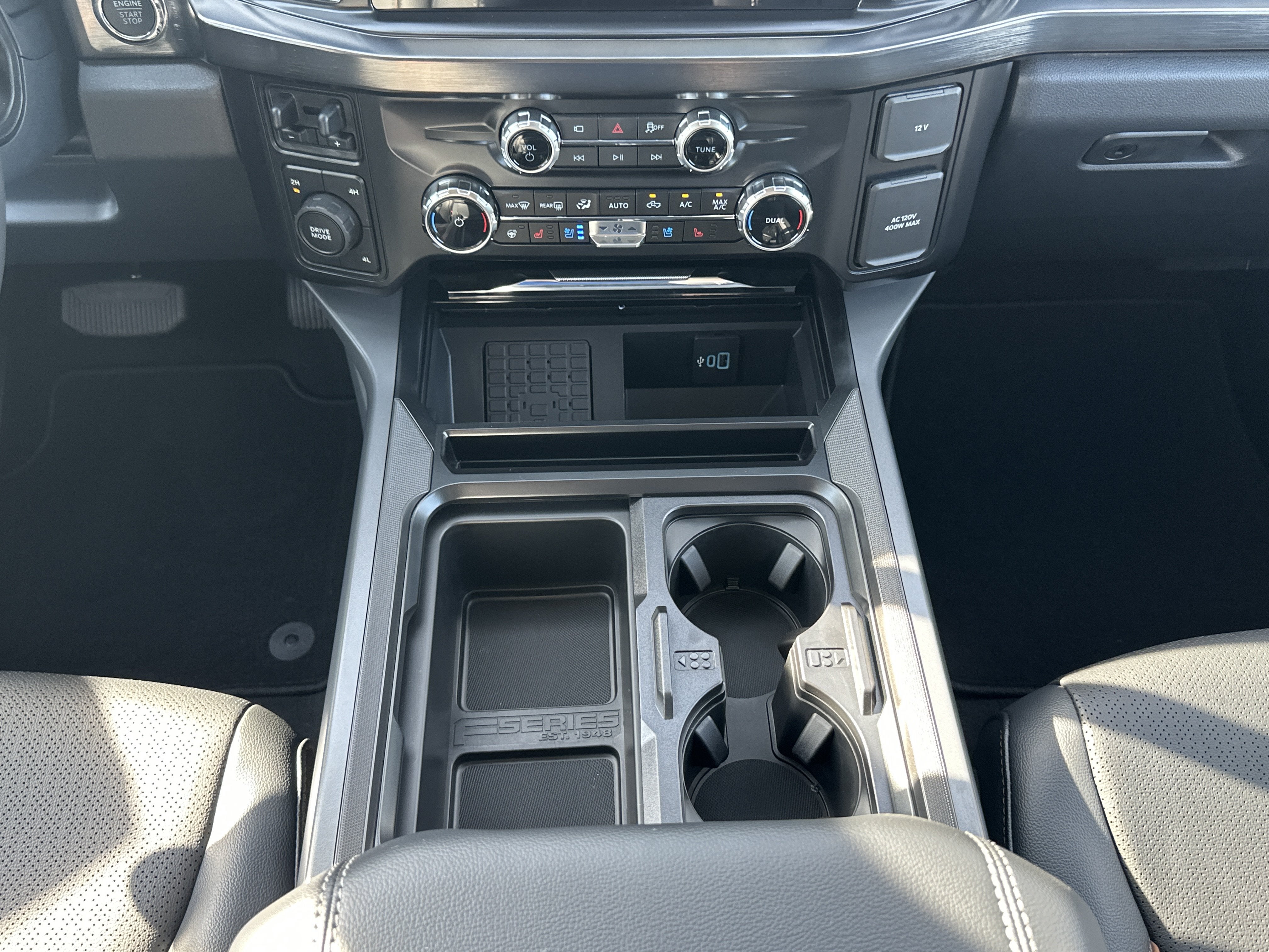 2026 Ford Super Duty F-350 DRW F-350® Lariat®