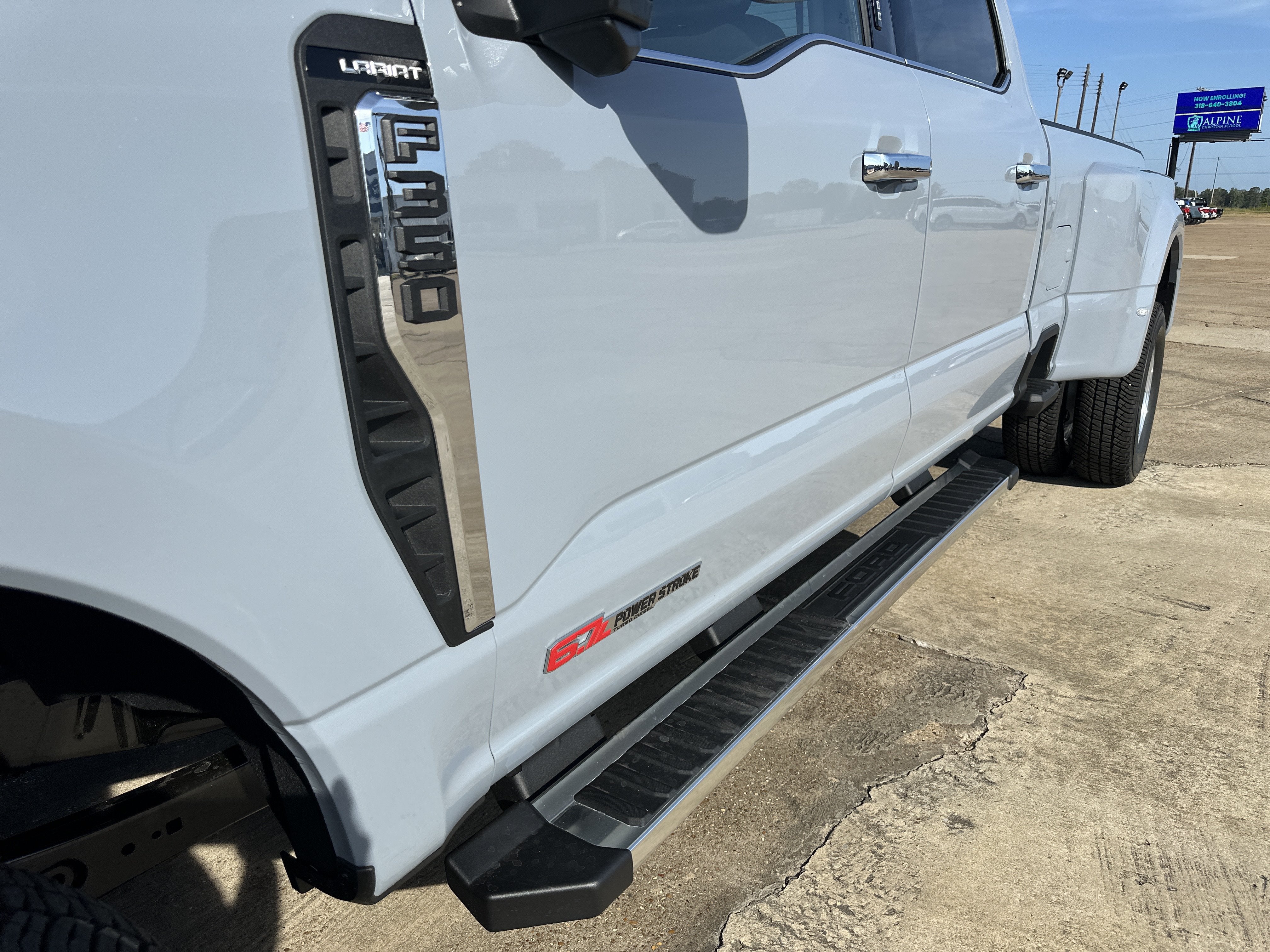 2026 Ford Super Duty F-350 DRW F-350® Lariat®