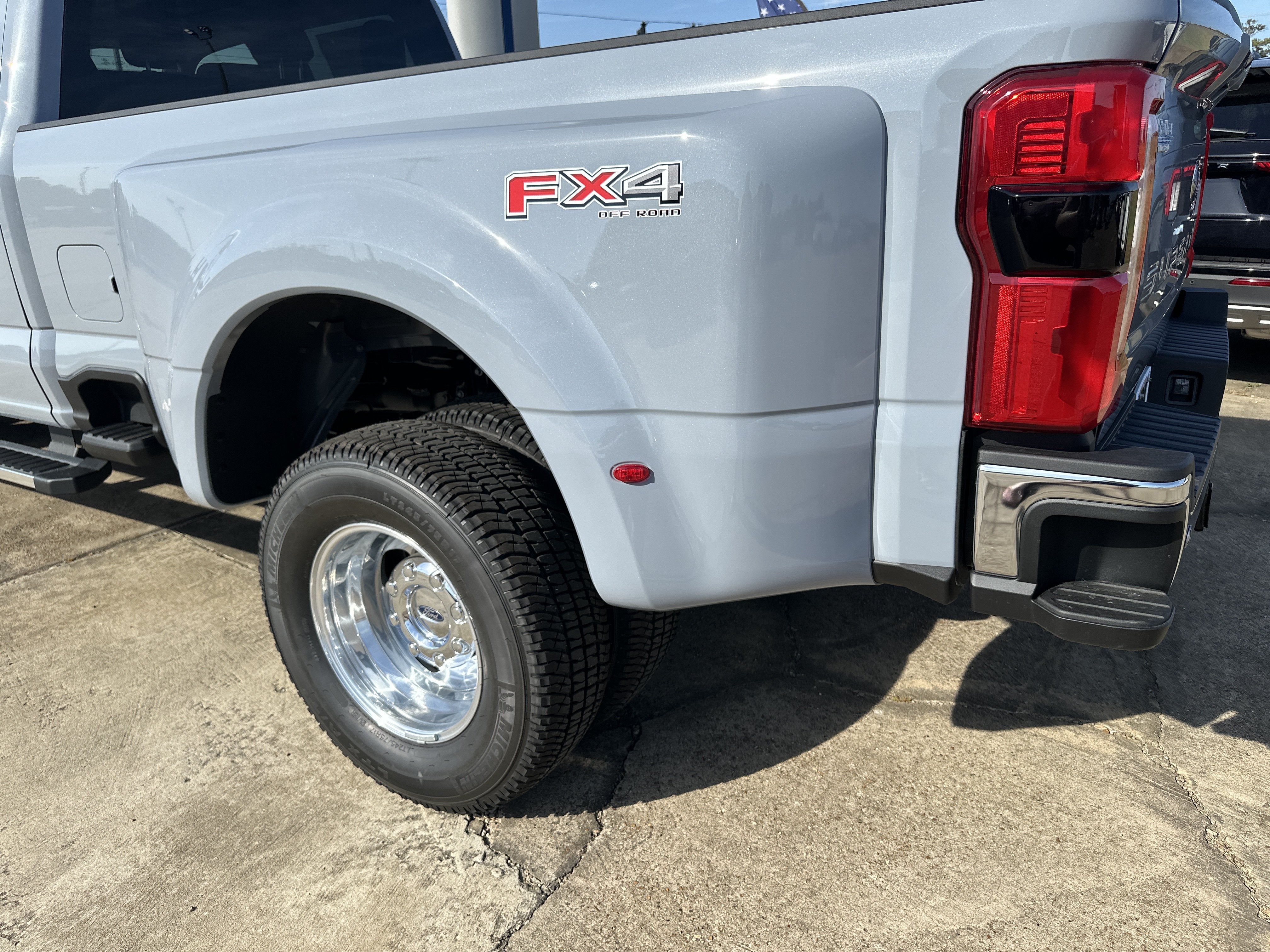 2026 Ford Super Duty F-350 DRW F-350® Lariat®