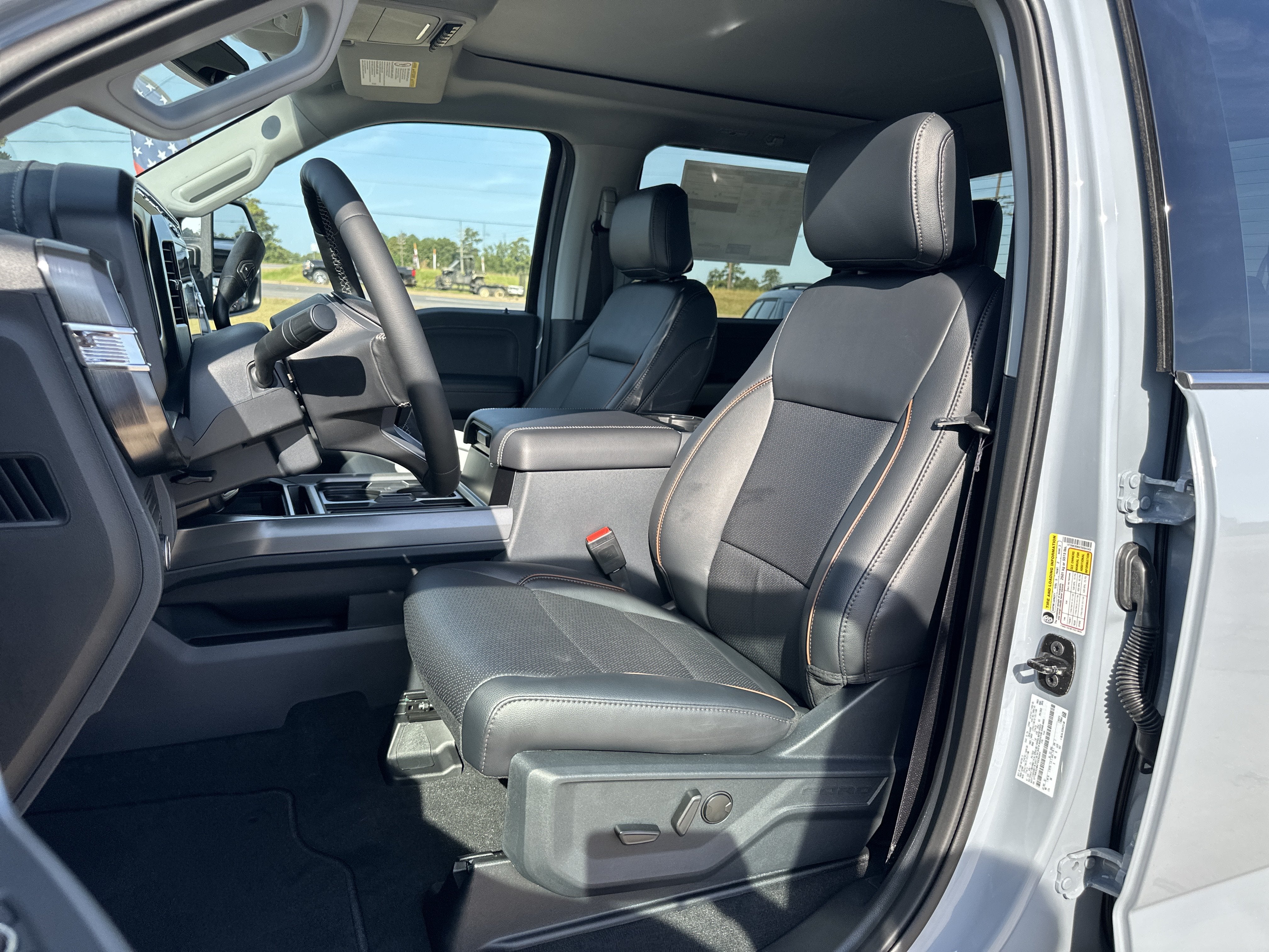 2026 Ford Super Duty F-350 DRW F-350® Lariat®