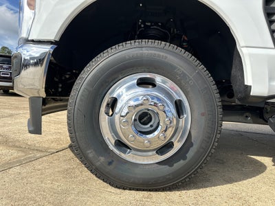 2026 Ford Super Duty F-350 DRW F-350® XLT