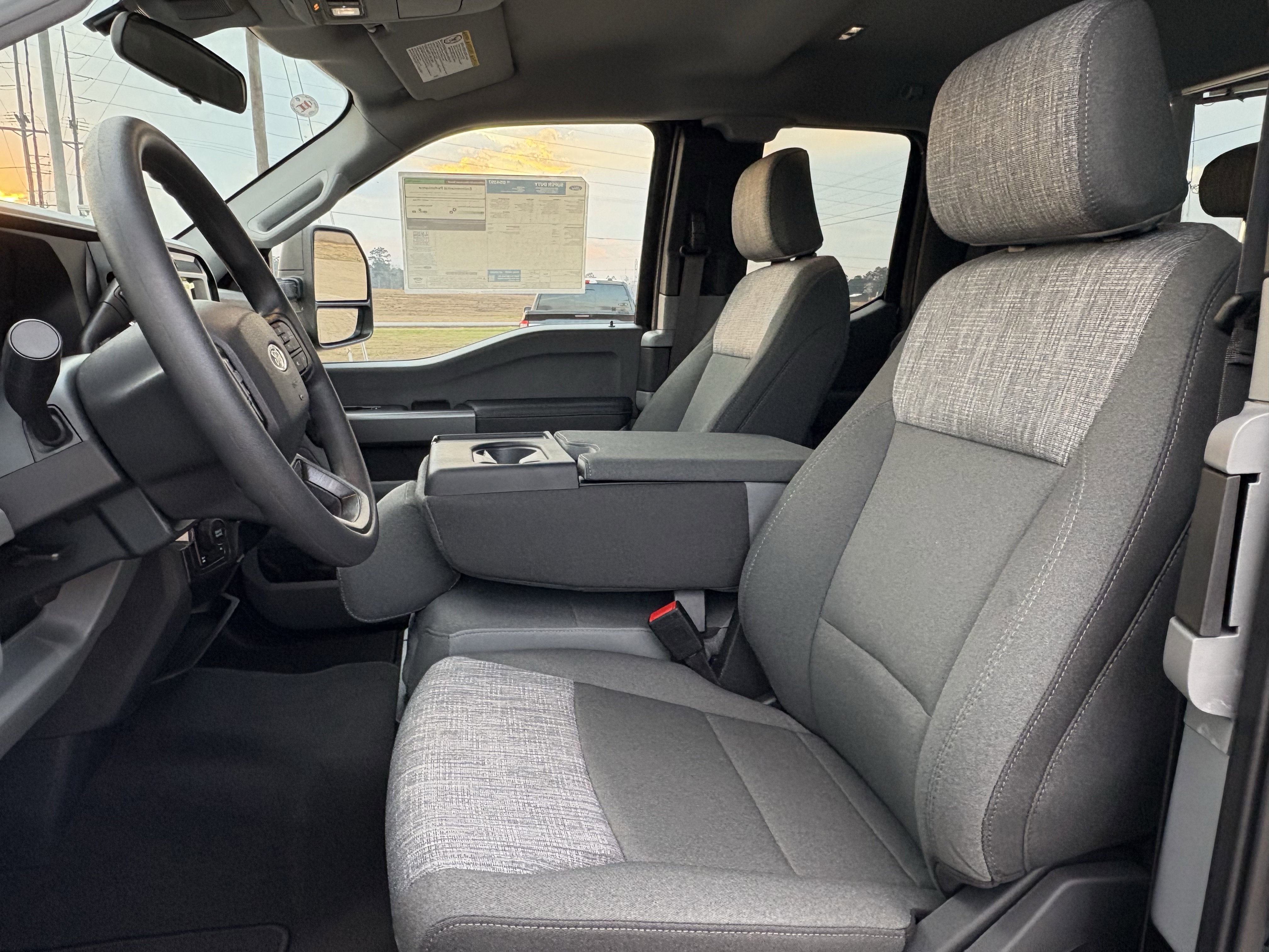 2026 Ford Super Duty F-350 SRW F-350® XLT