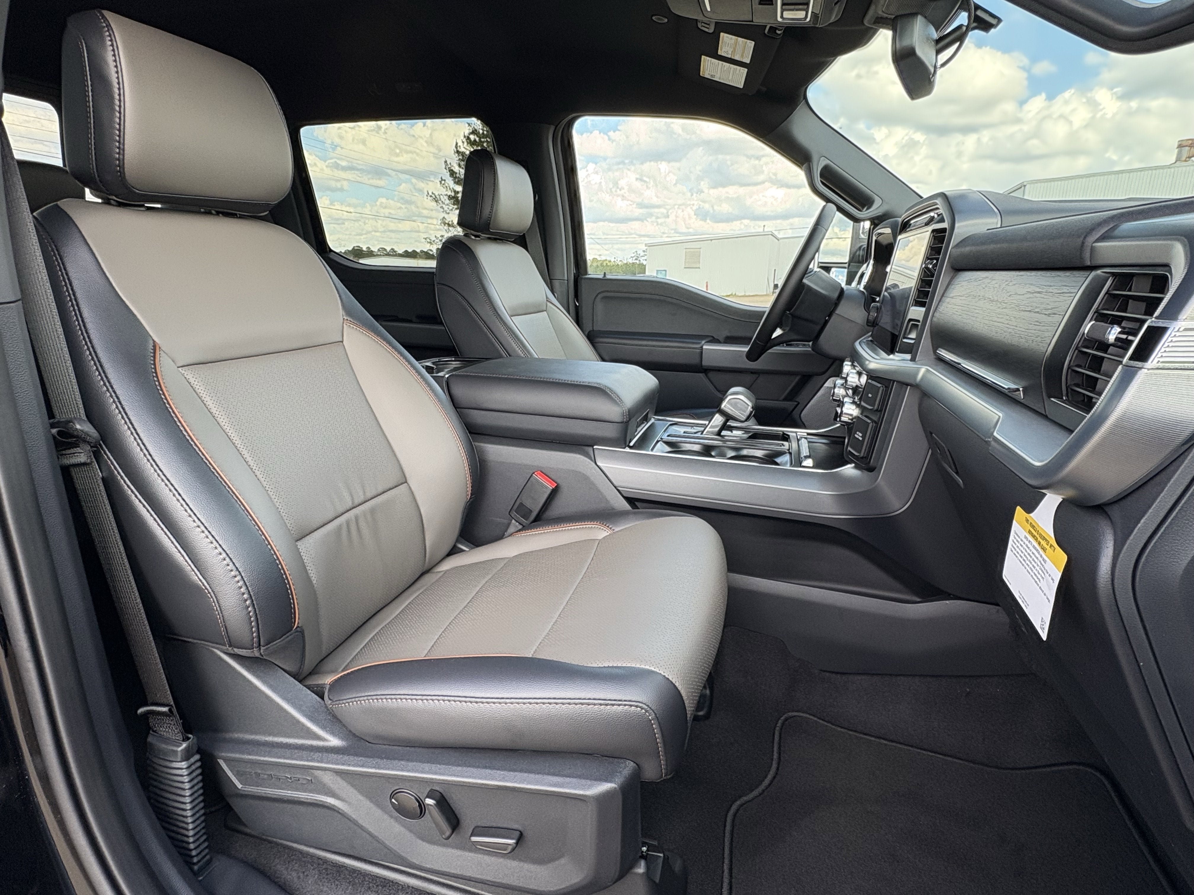 2025 Ford F-150 Lariat®