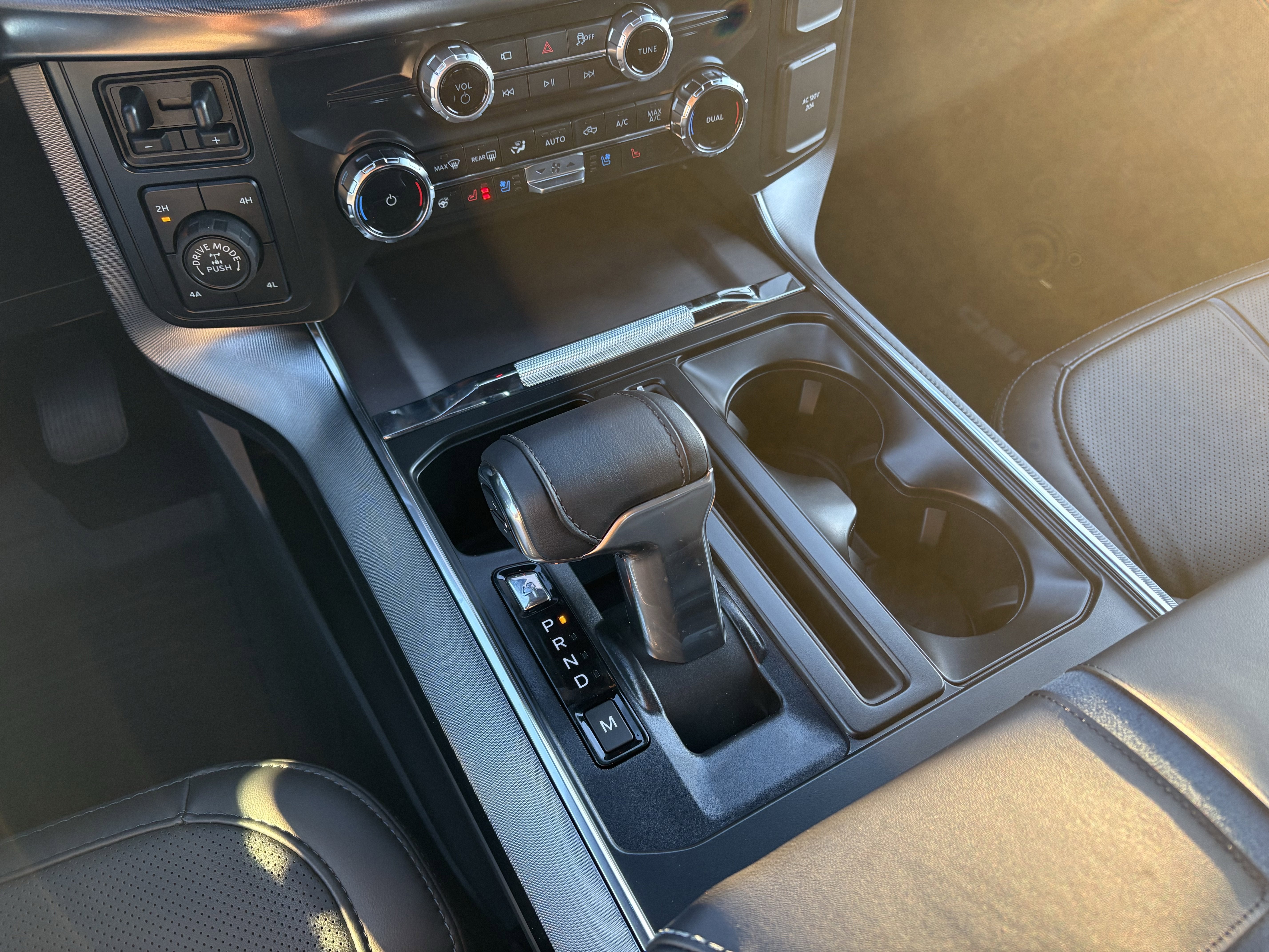 2025 Ford F-150 Platinum®