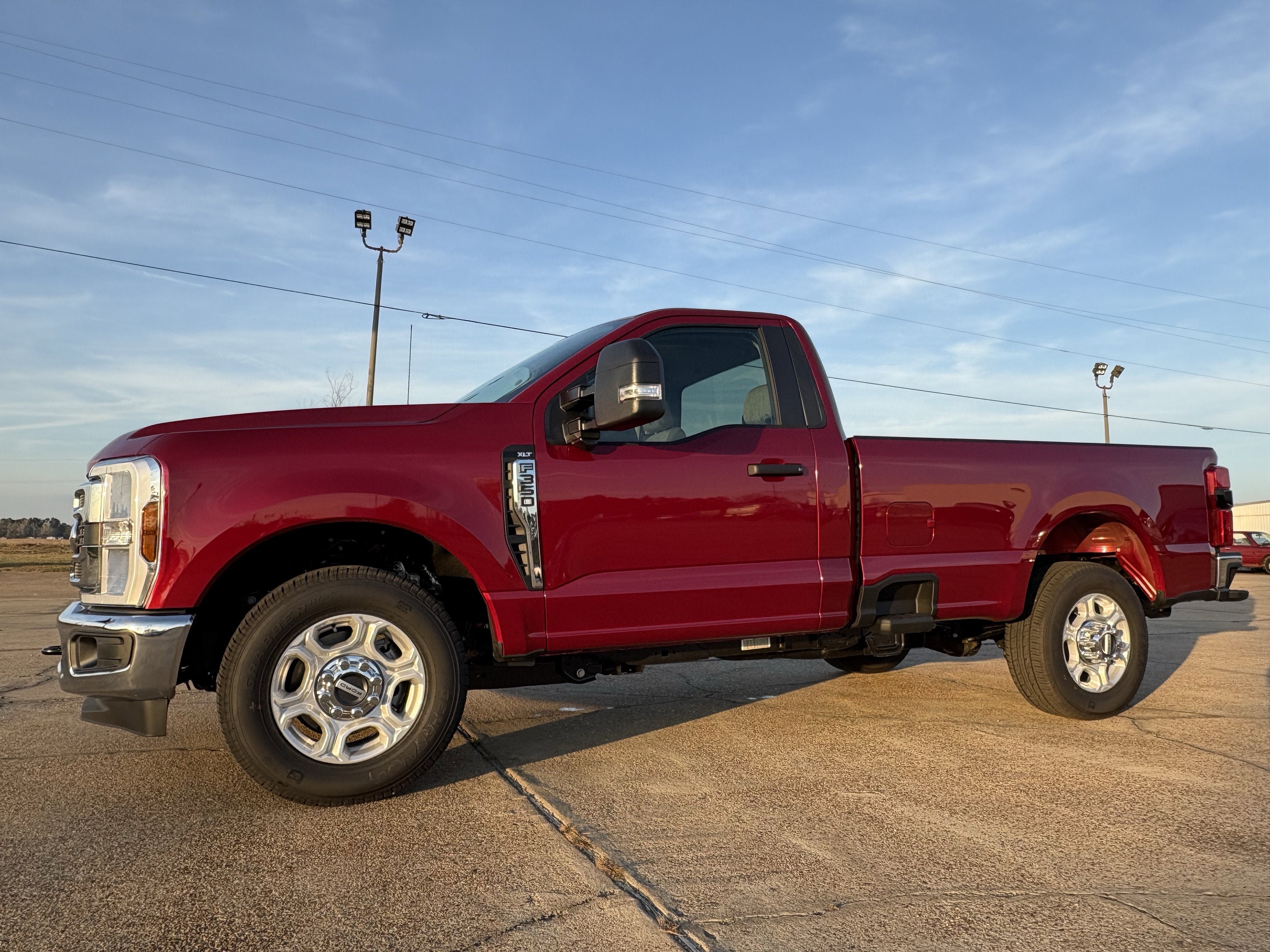 2026 Ford Super Duty F-350 SRW F-350® XLT