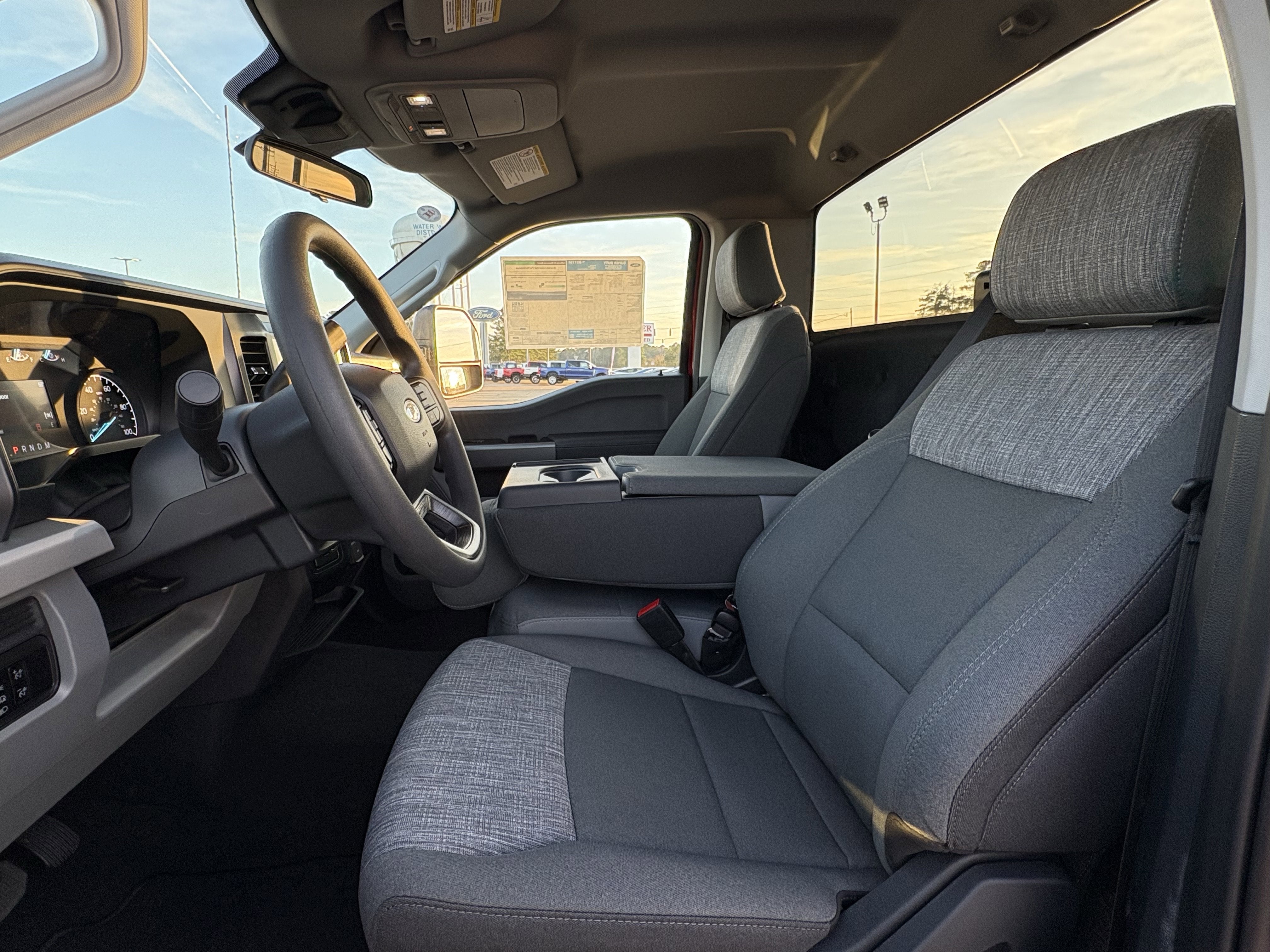 2026 Ford Super Duty F-350 SRW F-350® XLT