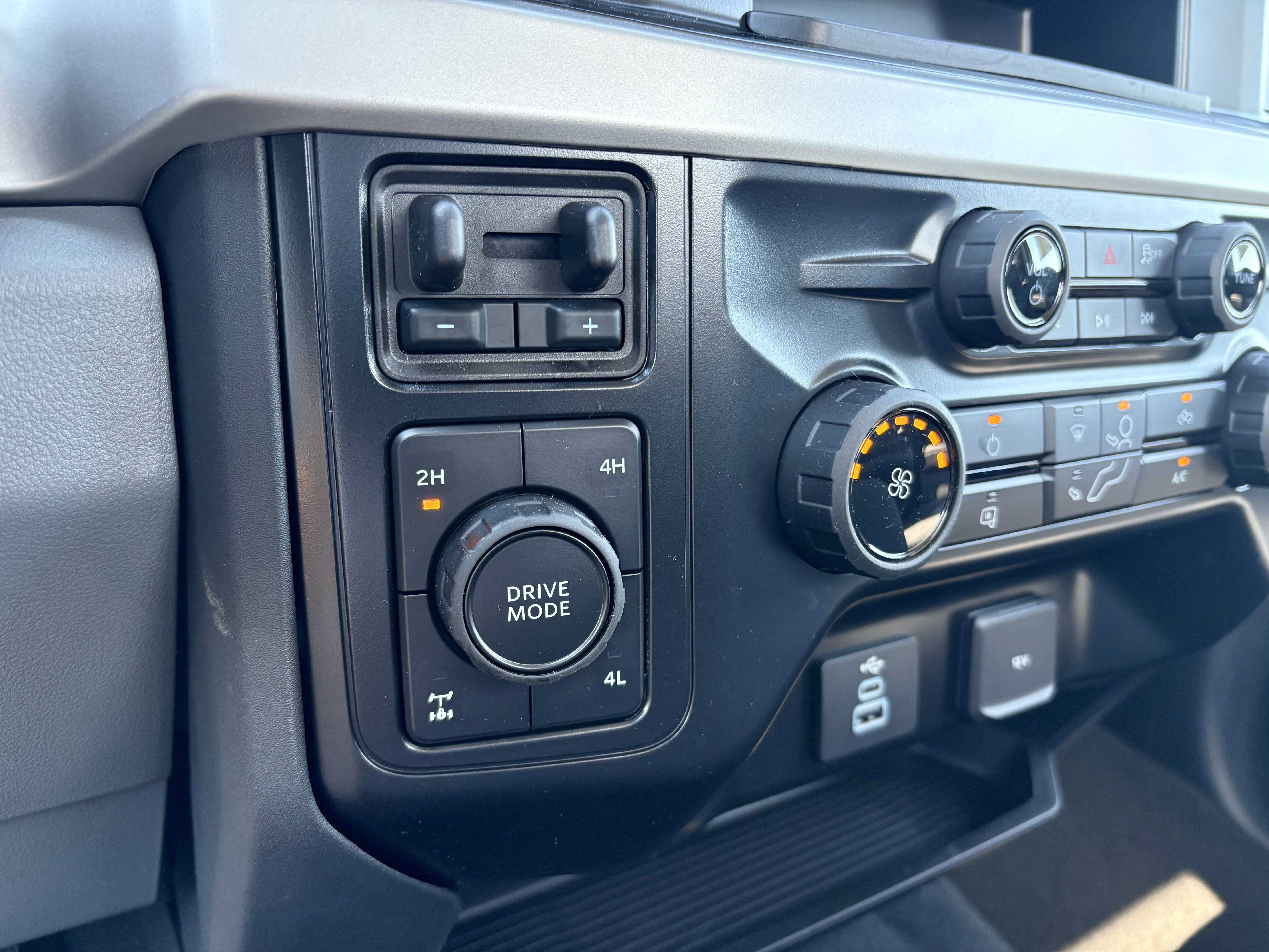 2025 Ford Super Duty F-350 SRW F-350® XLT