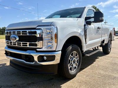 2025 Ford Super Duty F-350 SRW F-350® XLT