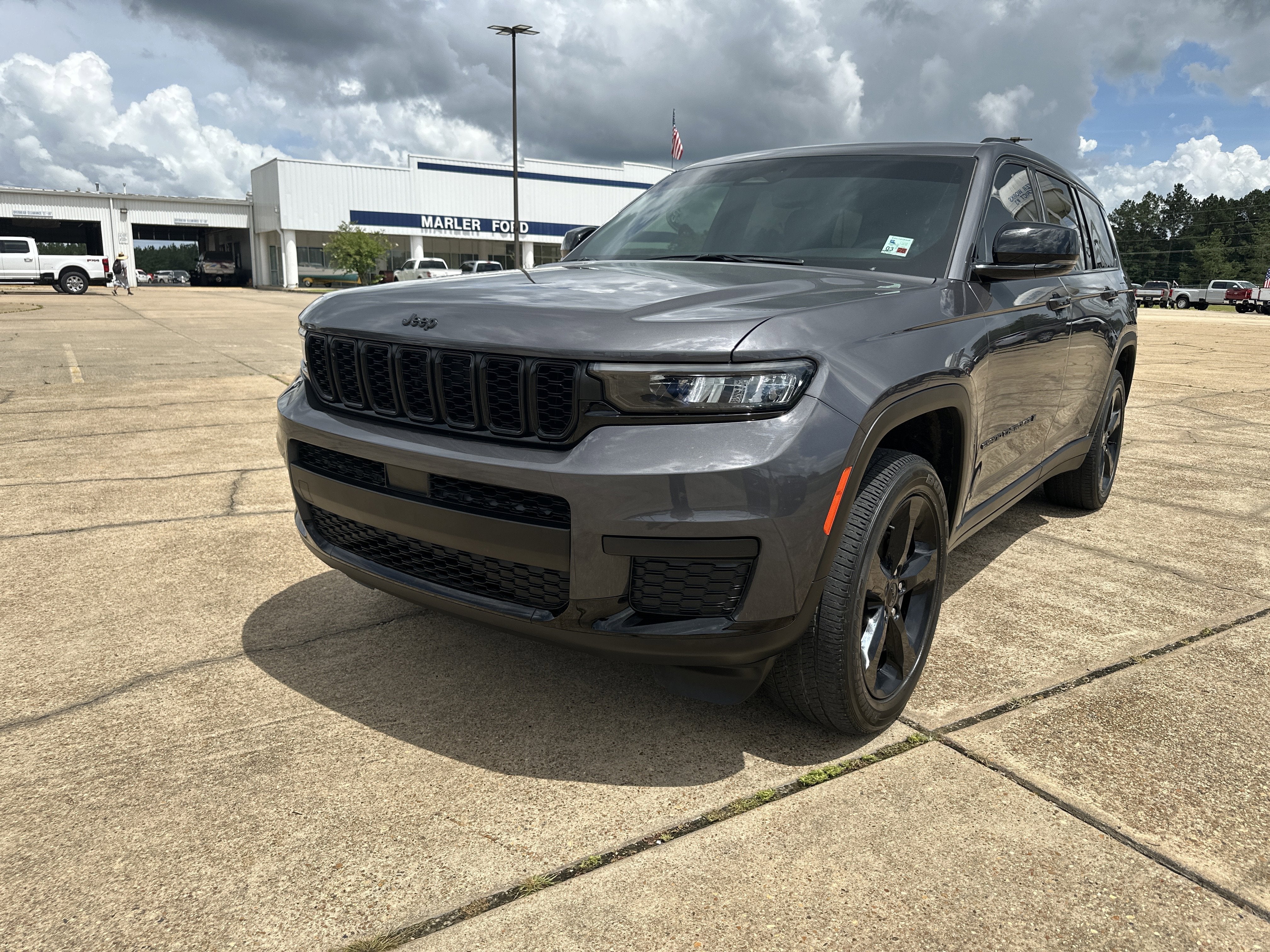 2024 Jeep Grand Cherokee L Laredo