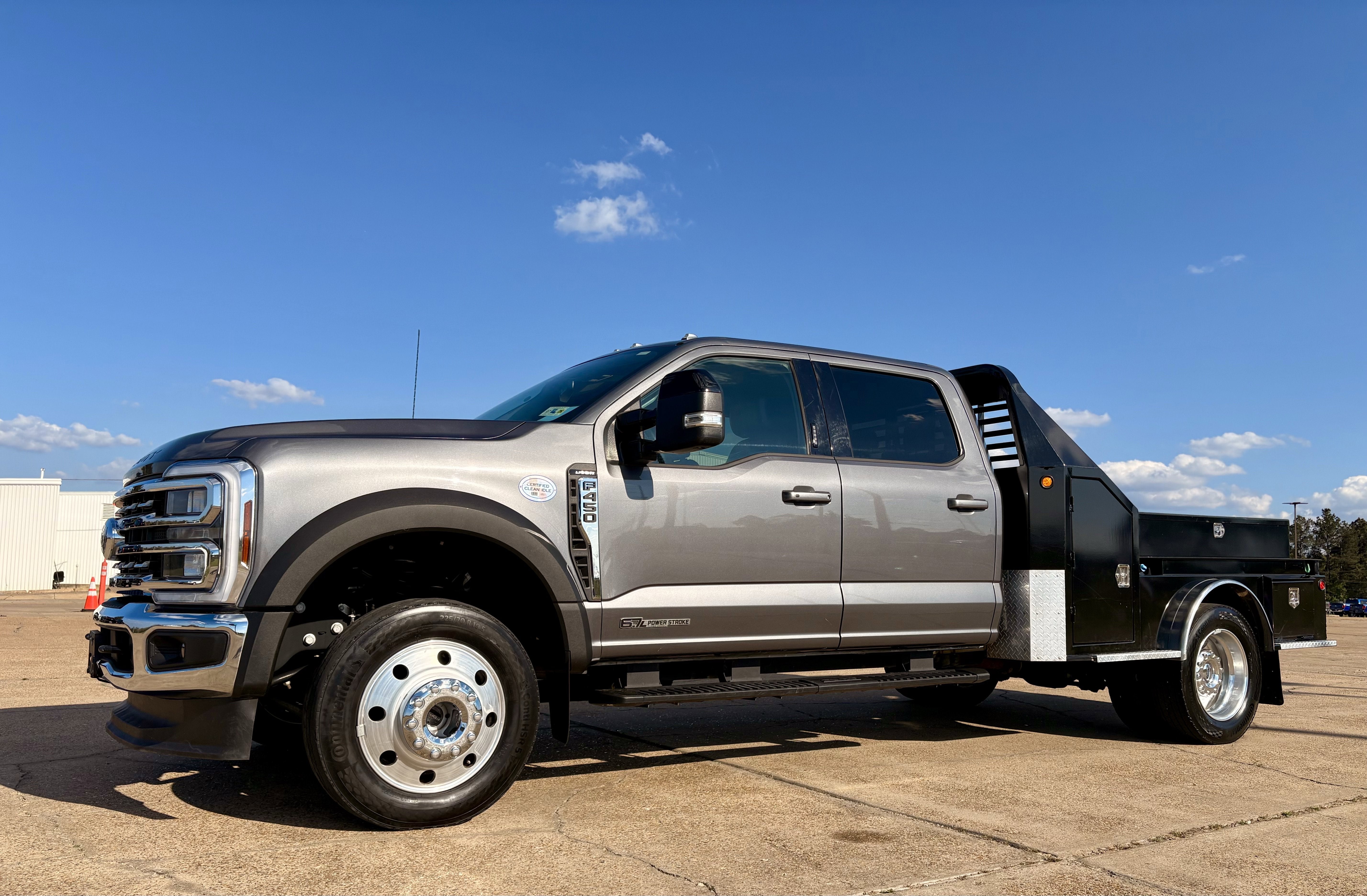 2024 Ford F-450 Chassis Cab Base