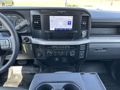 2026 Ford F-350 Chassis Cab Base